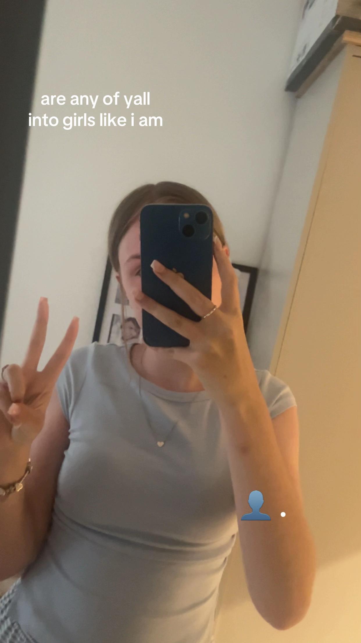 @👤