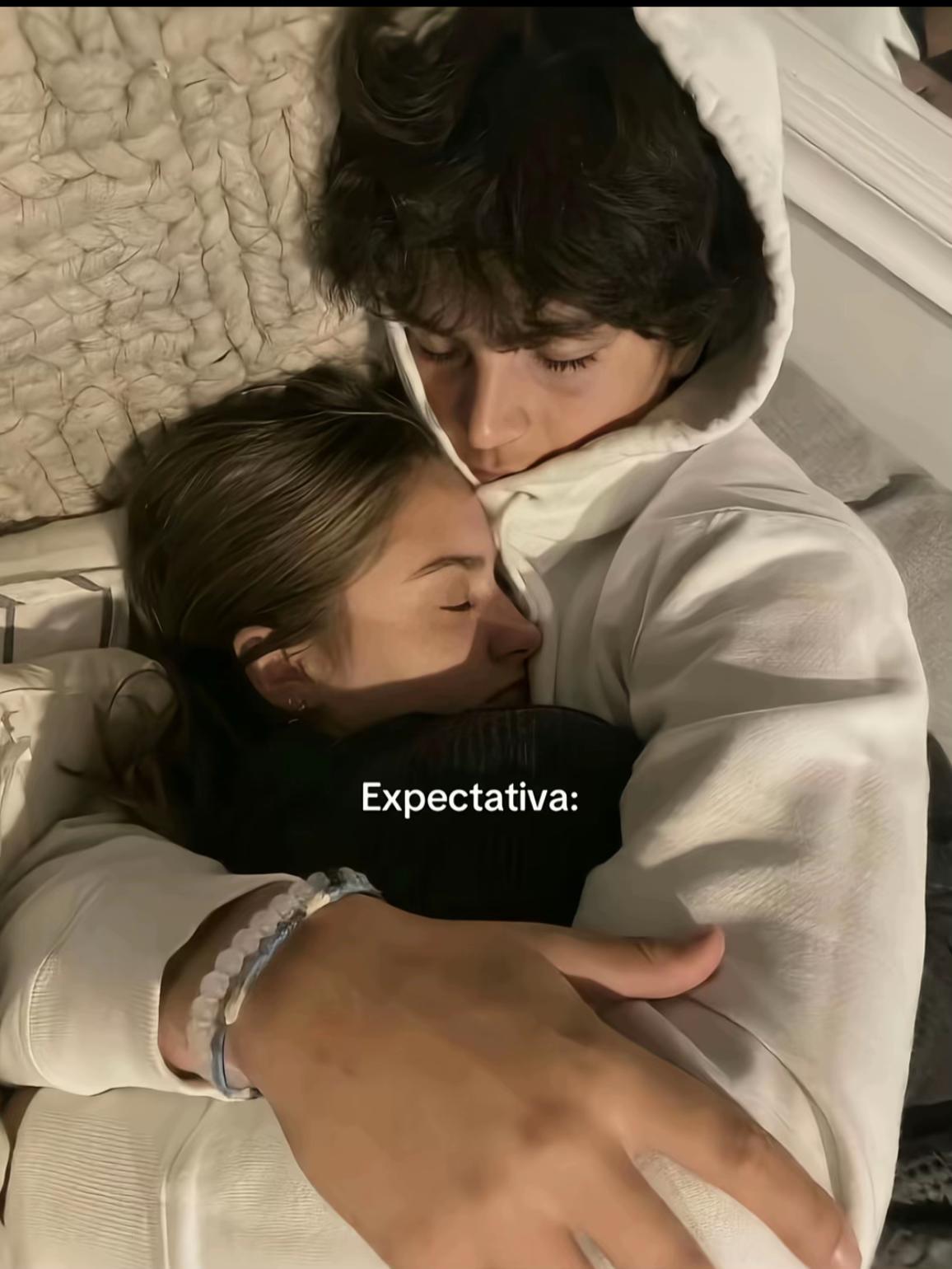 @Twin bitches👯♀️