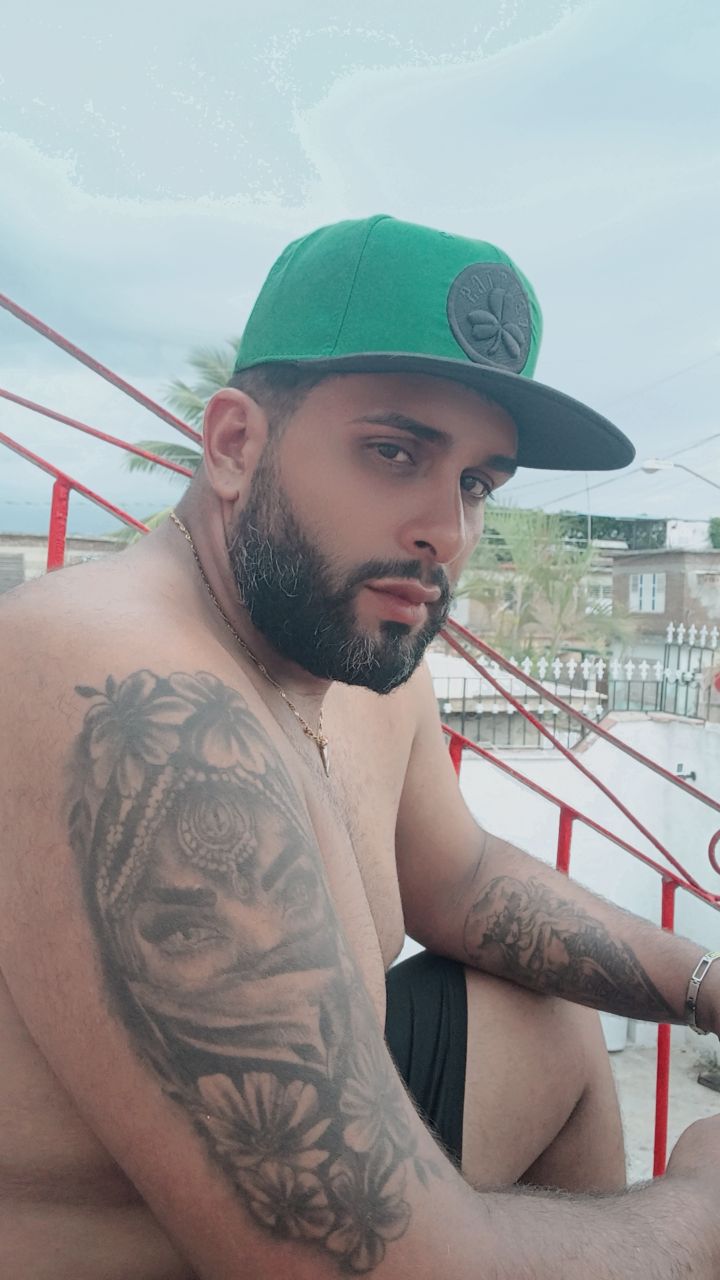 @Grabriel 🇨🇺