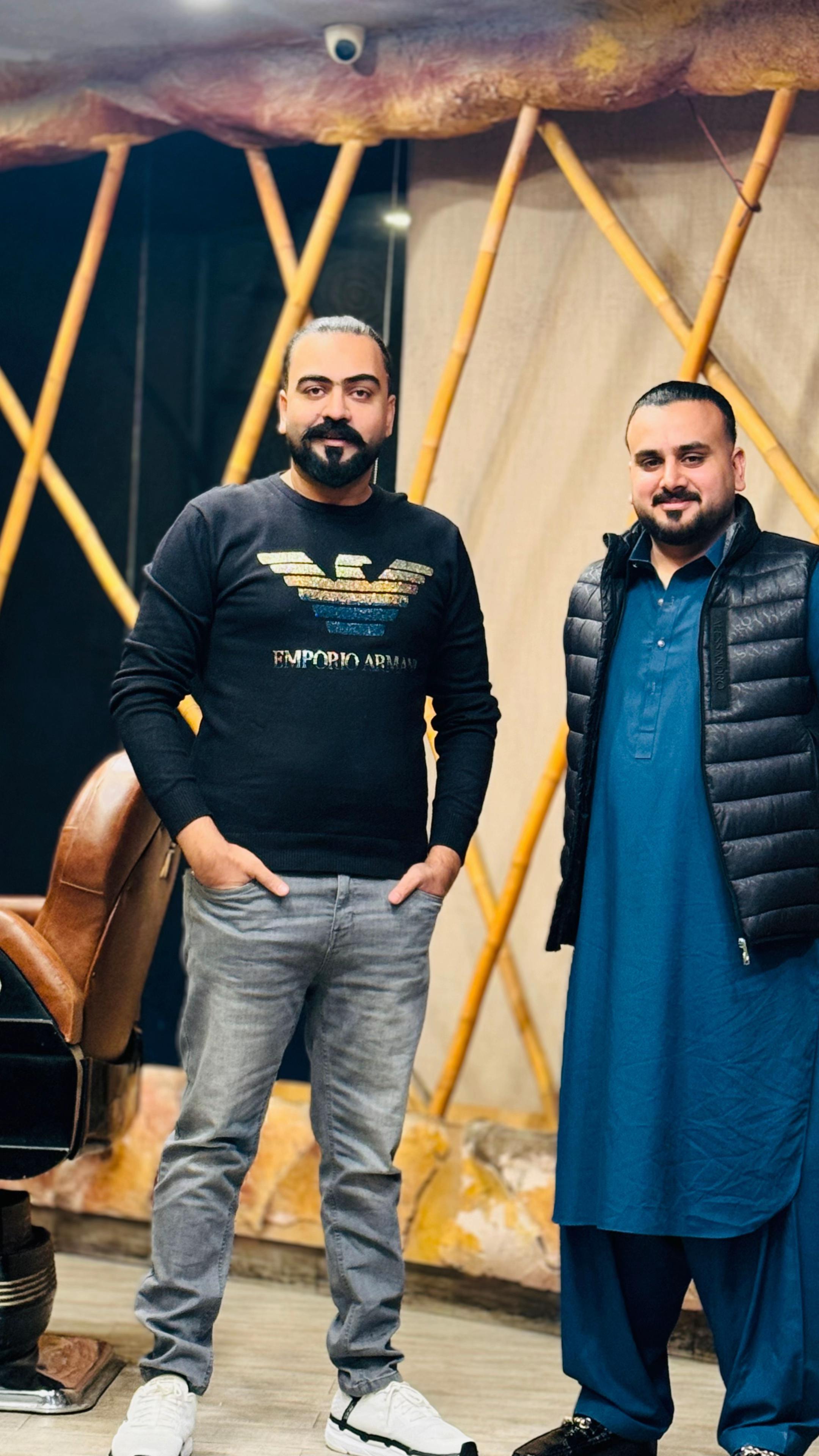 @Nadeem Mughal🇬🇧