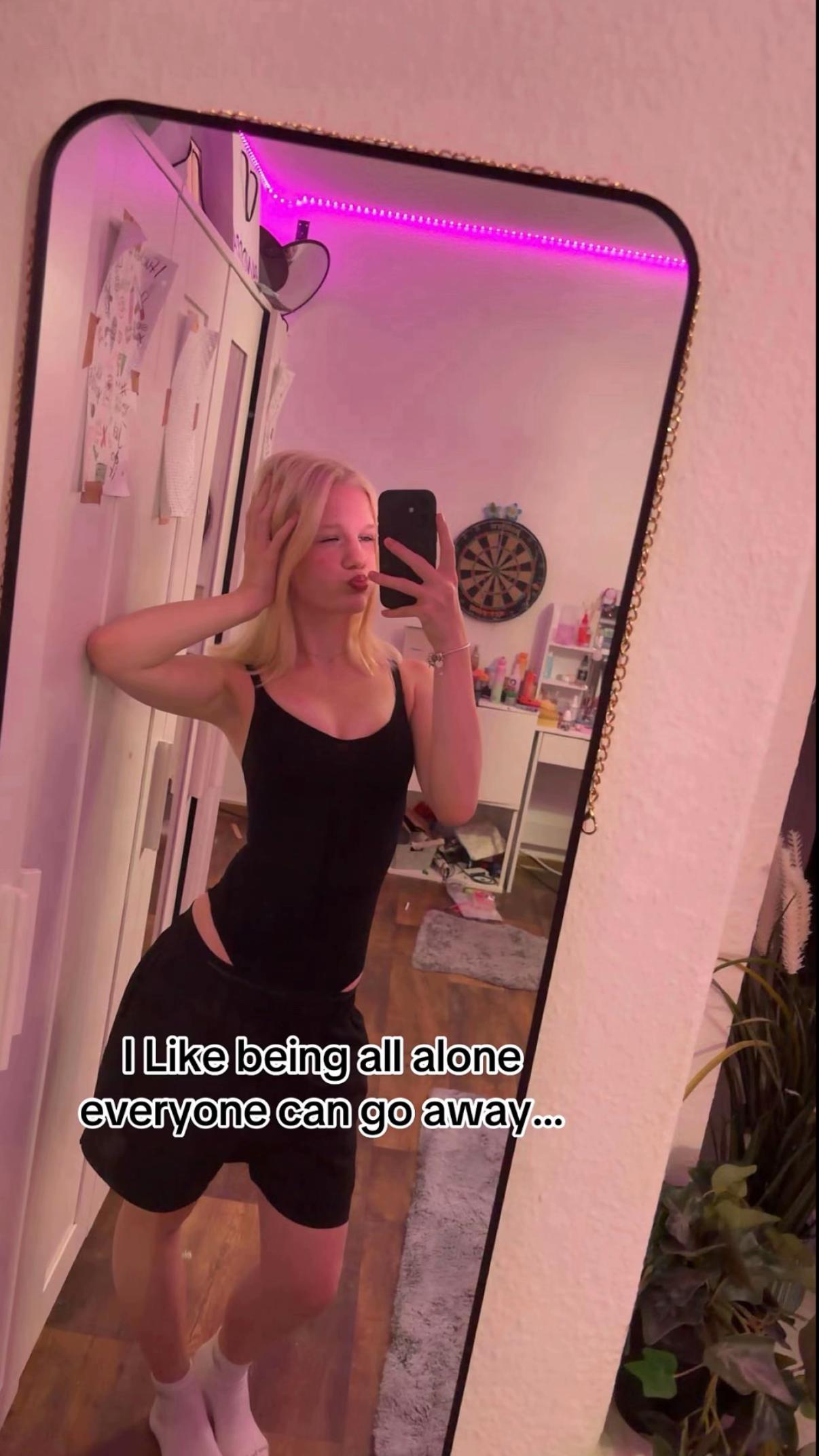 @Amelie