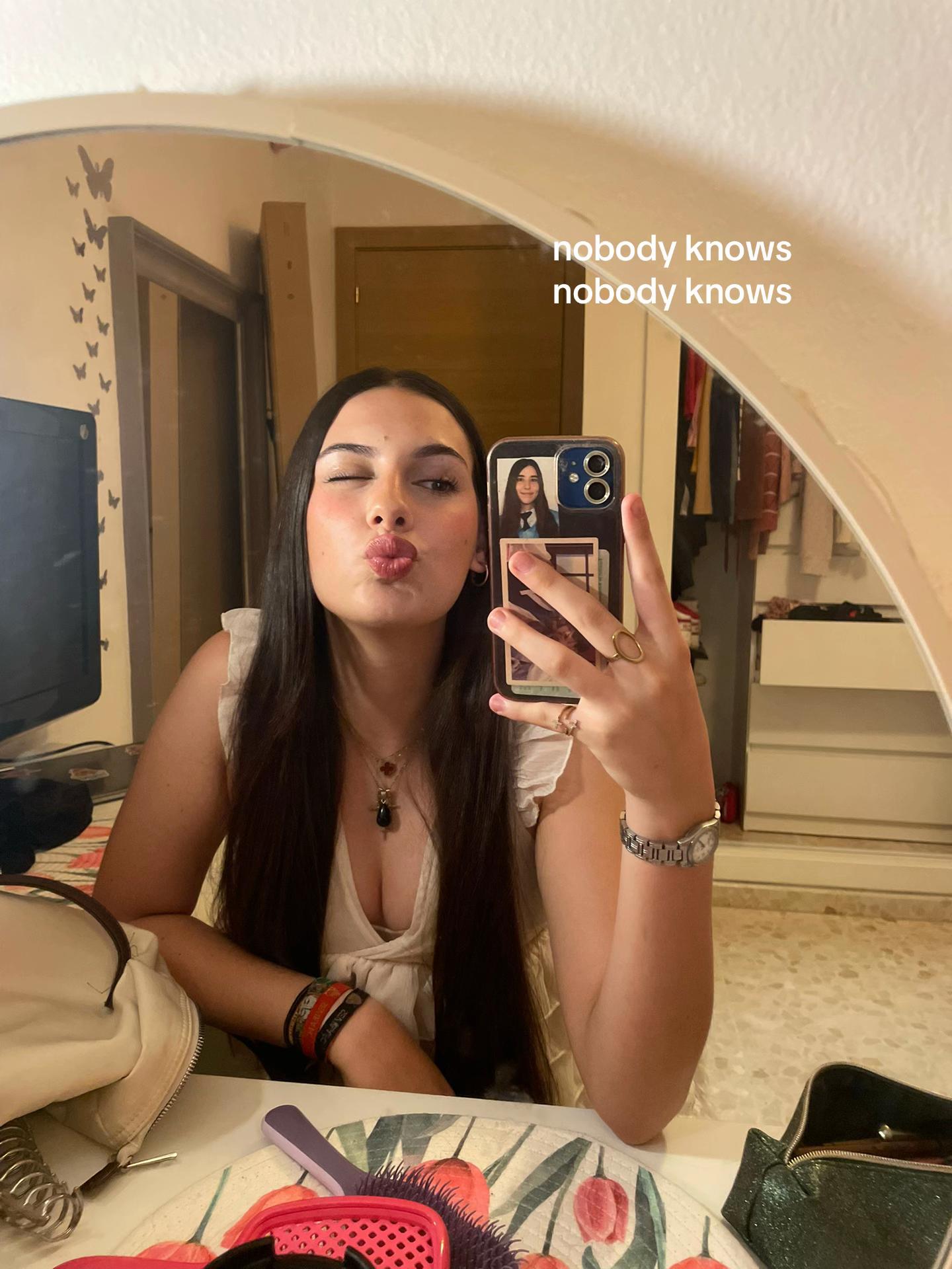 @elena⁷