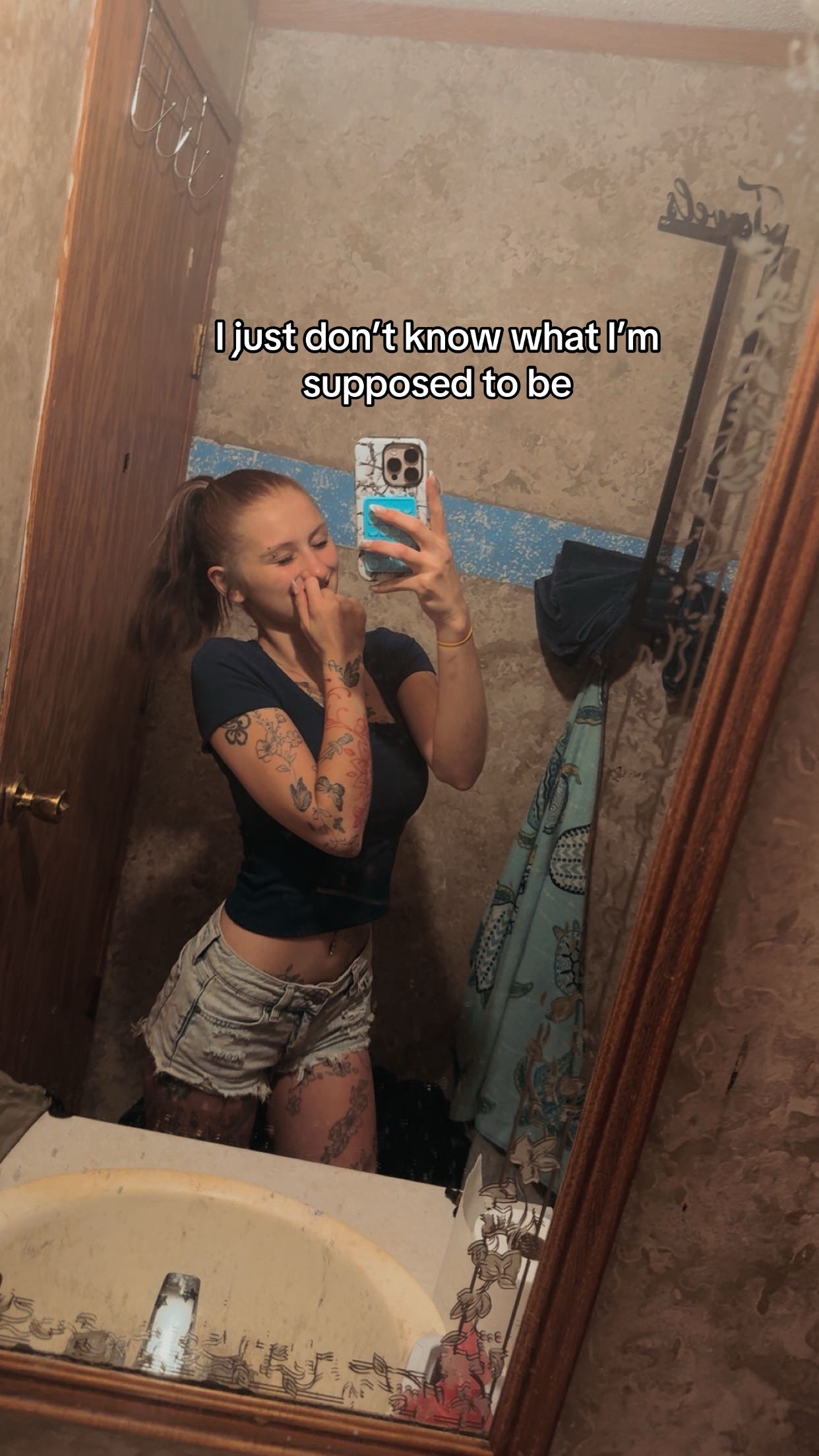 @hollyzzz_spam