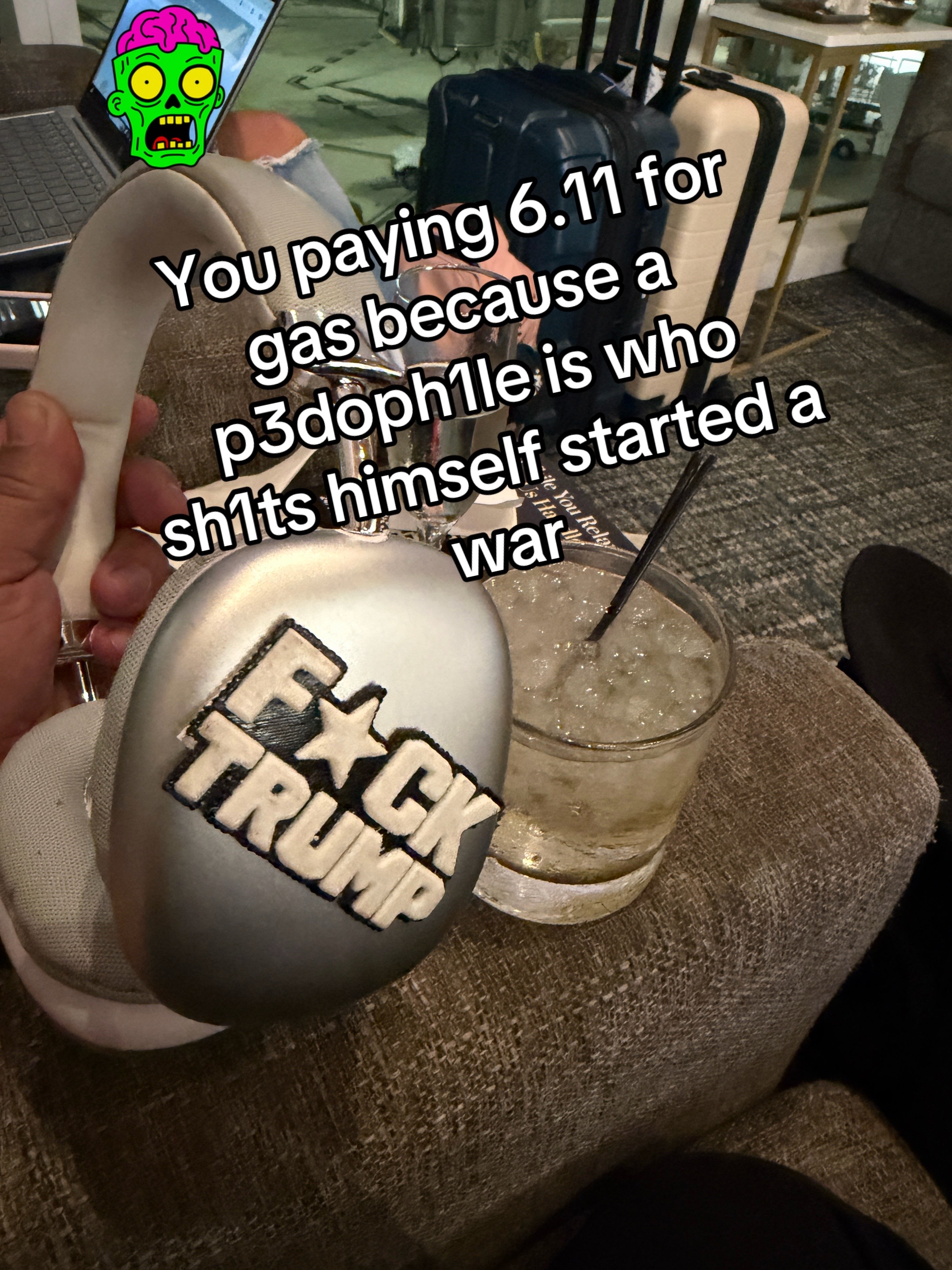 @politicalnuisance