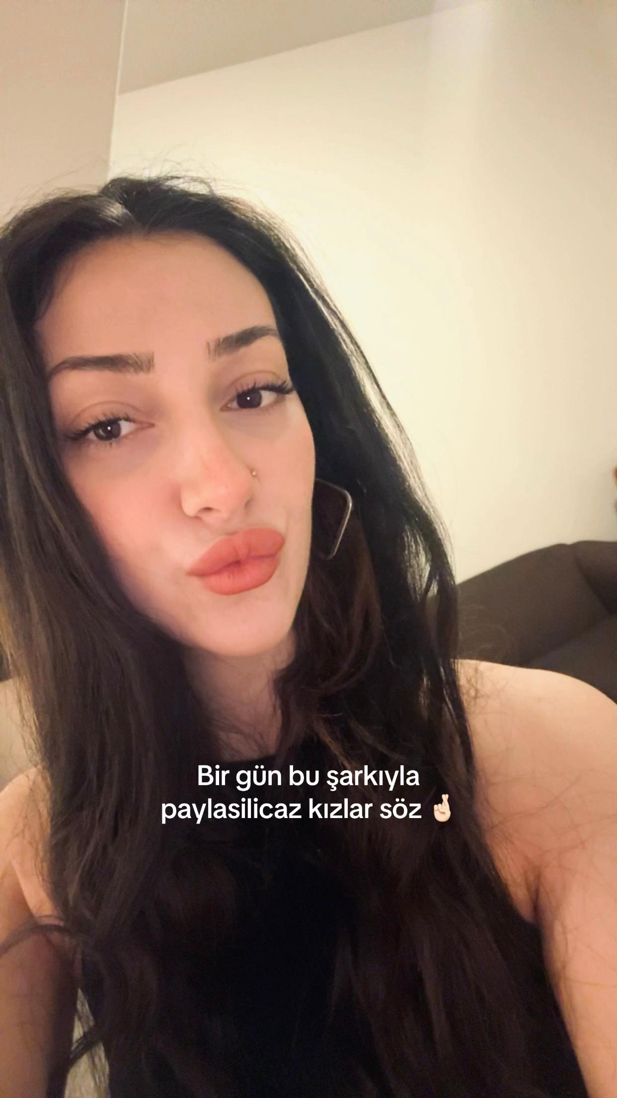 @Ussseeerrr111511158