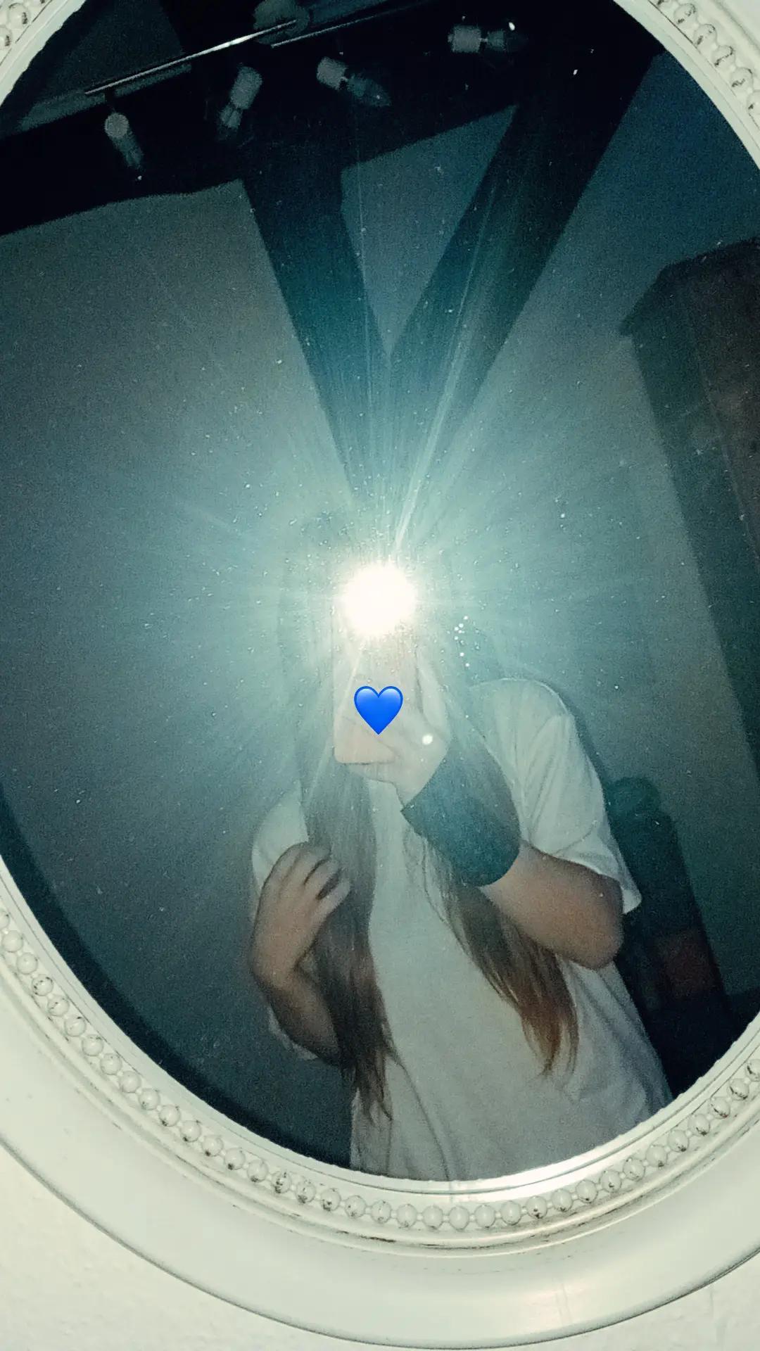 @Emely🫆💫