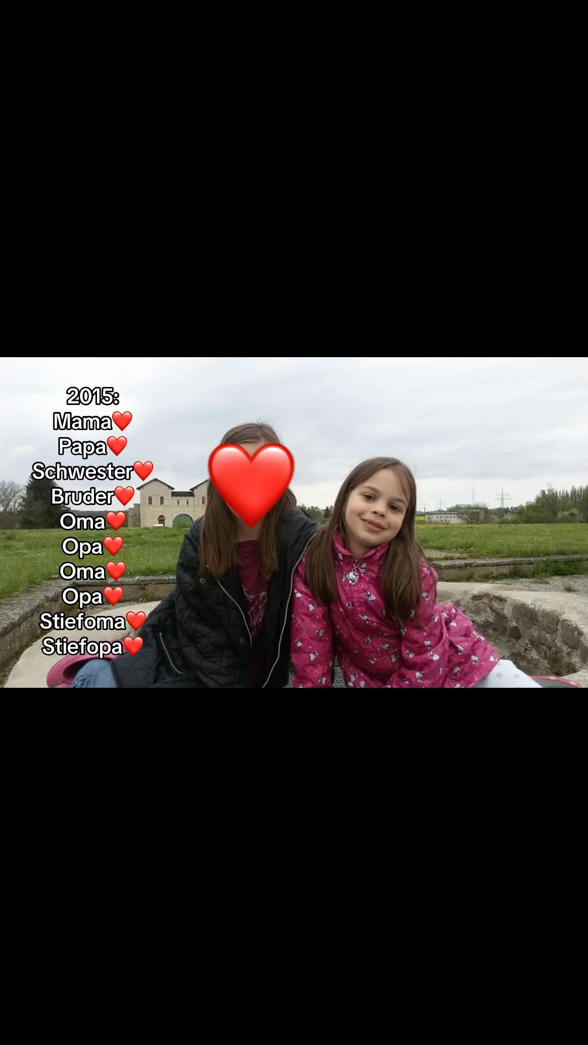 @𝒱