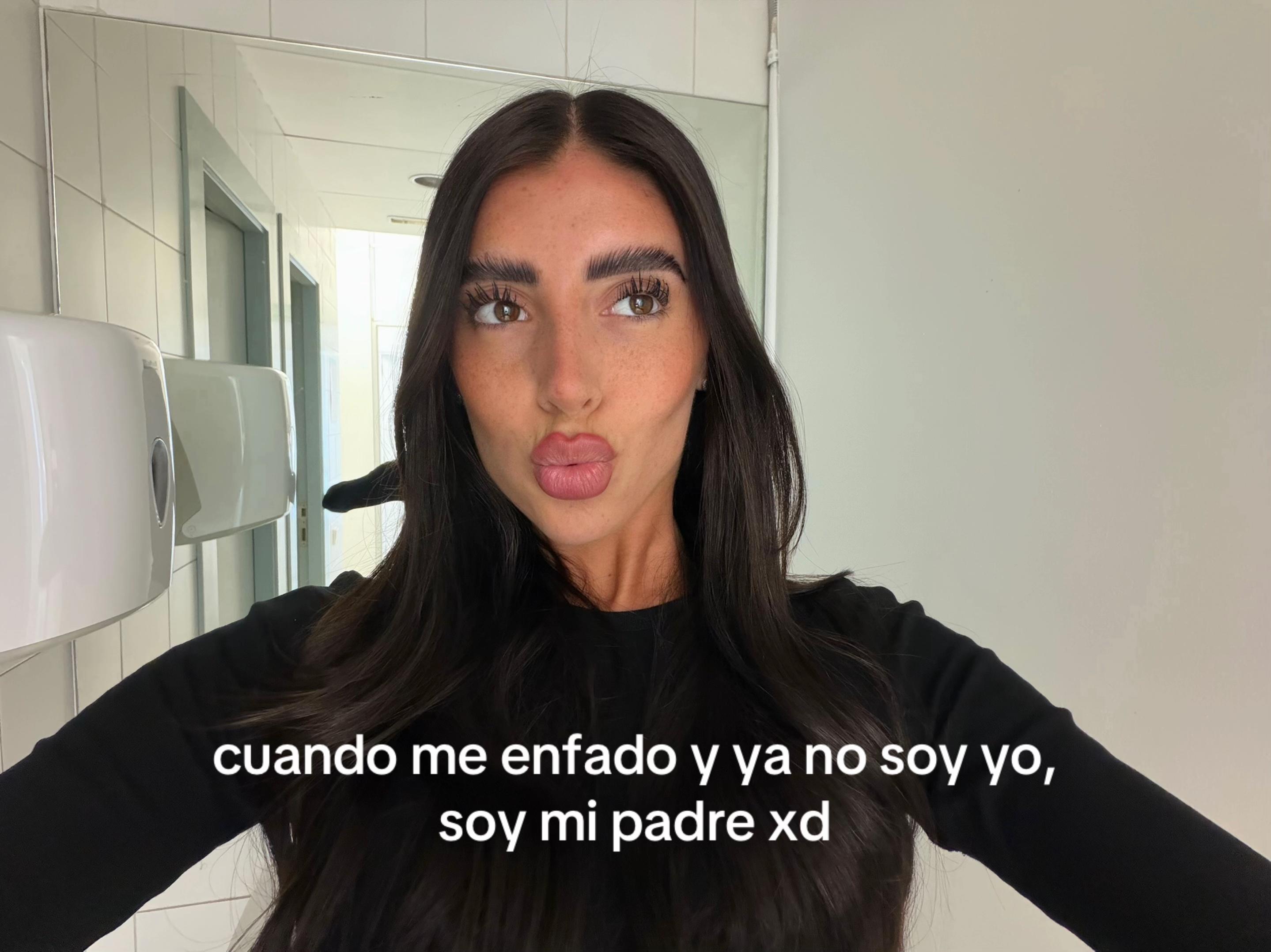 @Cris🖤