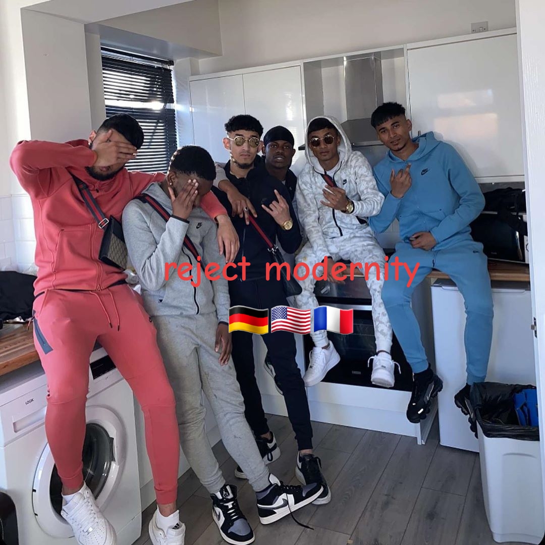 @ℝ𝕠𝕤𝕒𝕟𝕟𝕖 💋