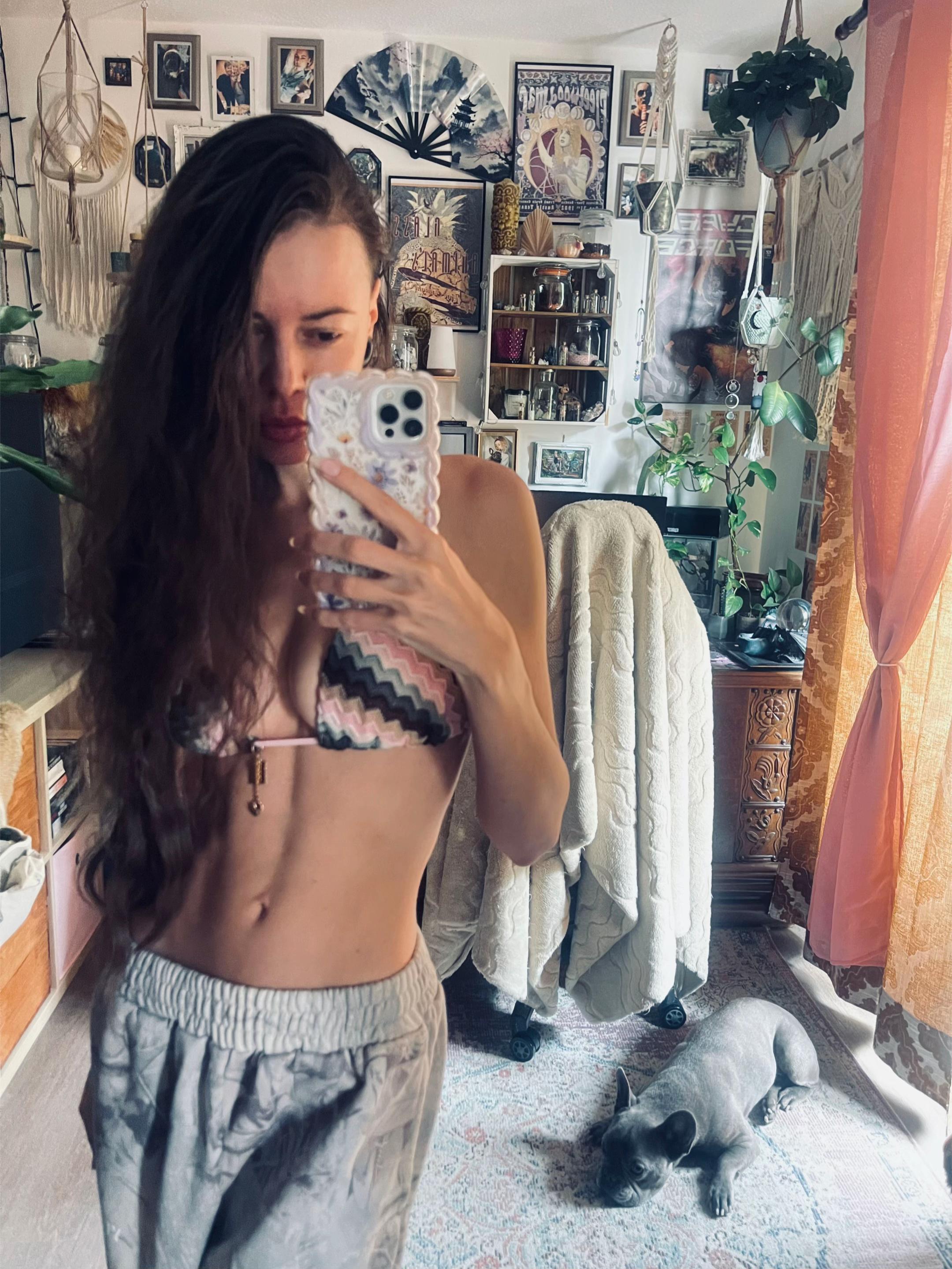 @JessyJ