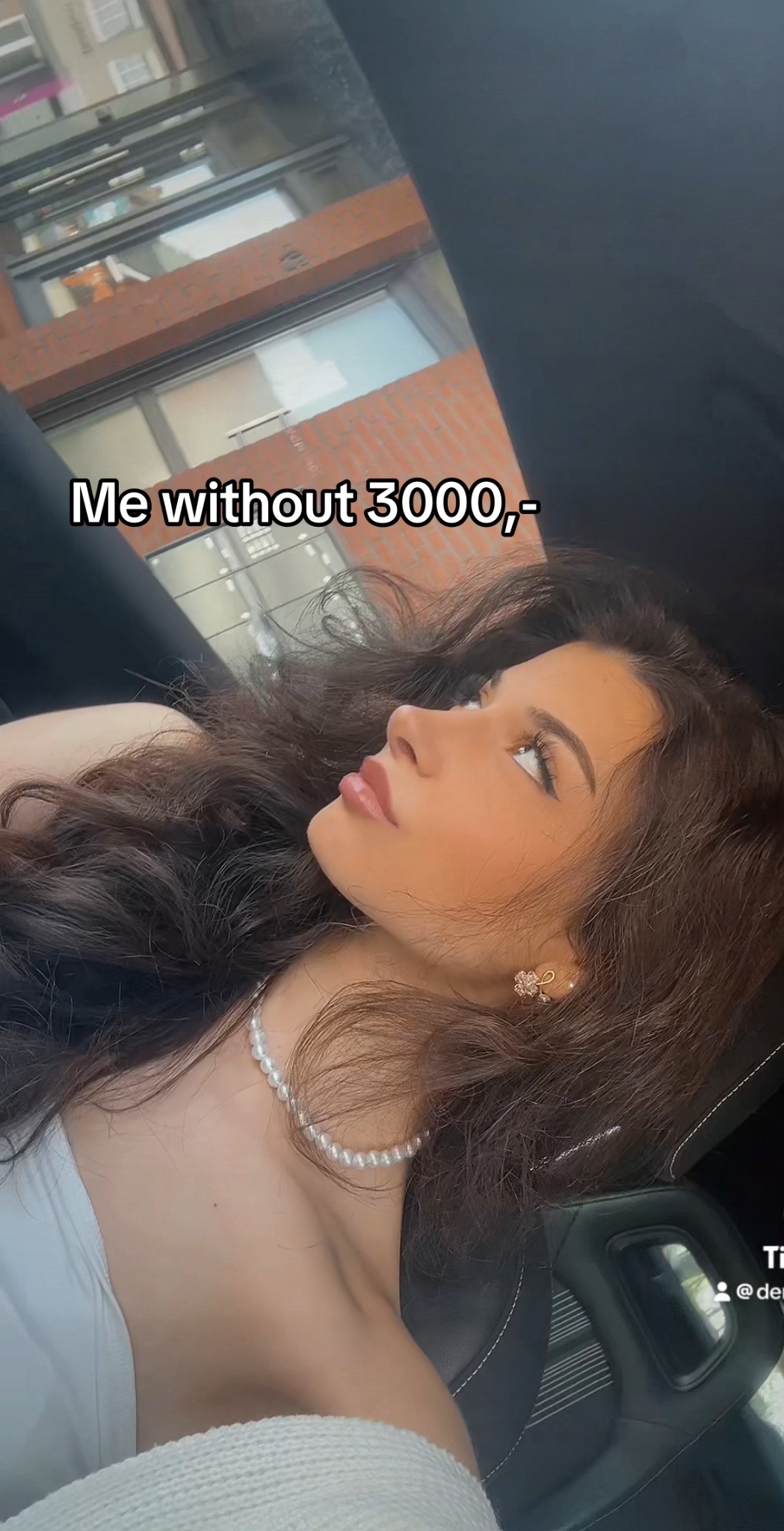 @D E R Y A