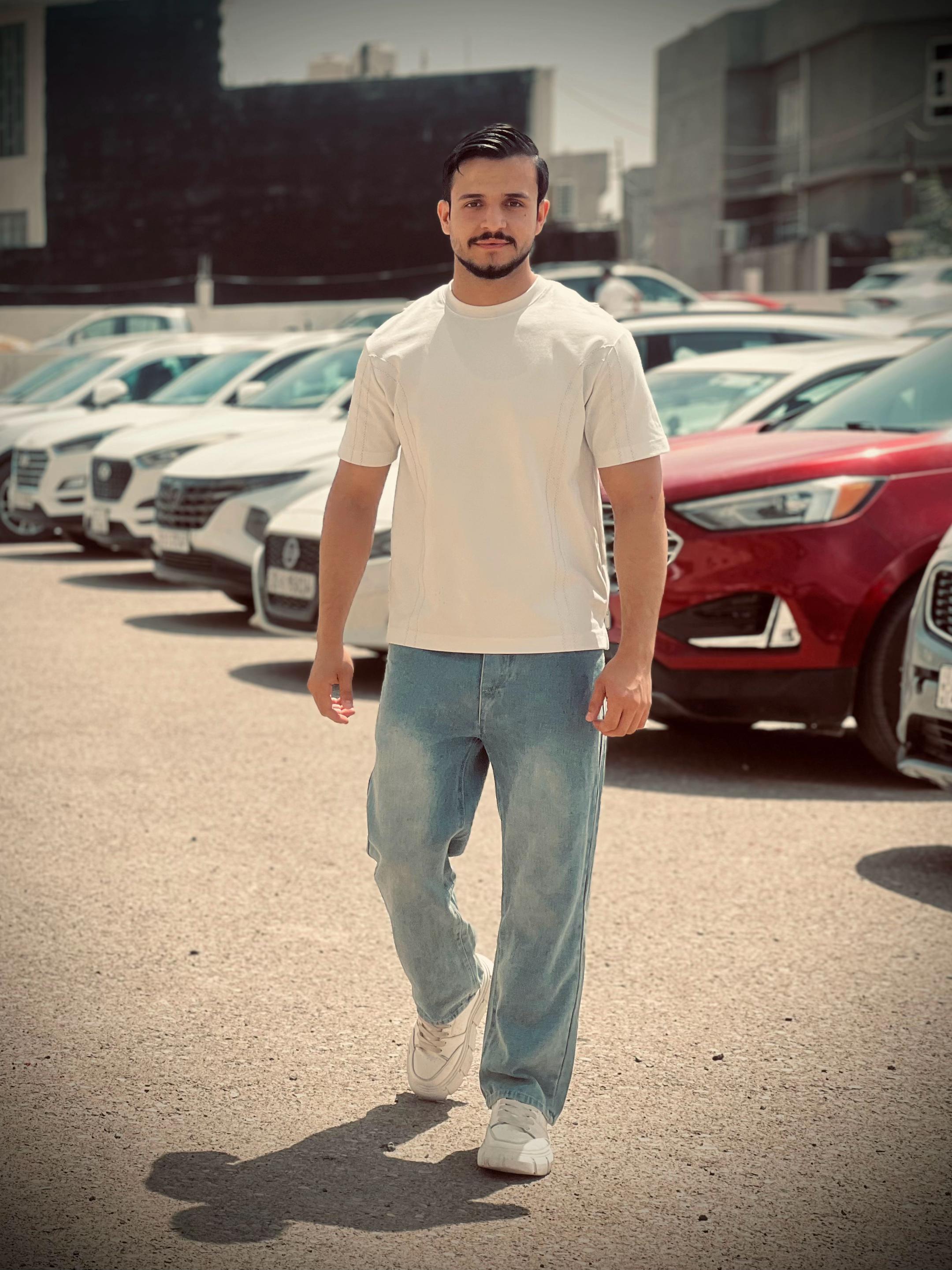 @يوسف منذر