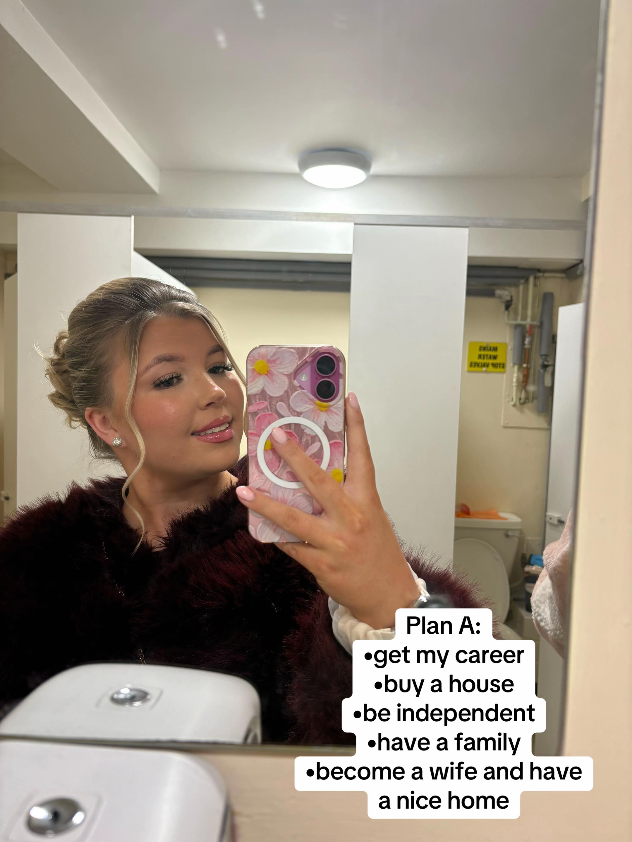 @Ebony-Louise🤍