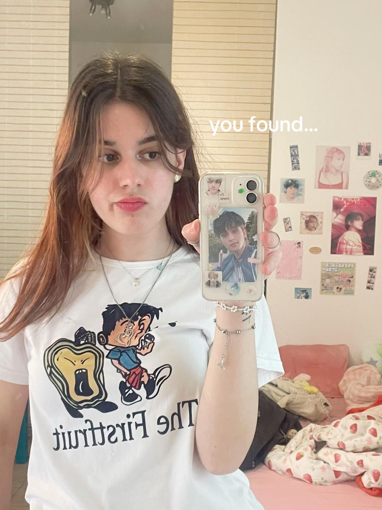 @leyley⁷ ς(>‿<.)
