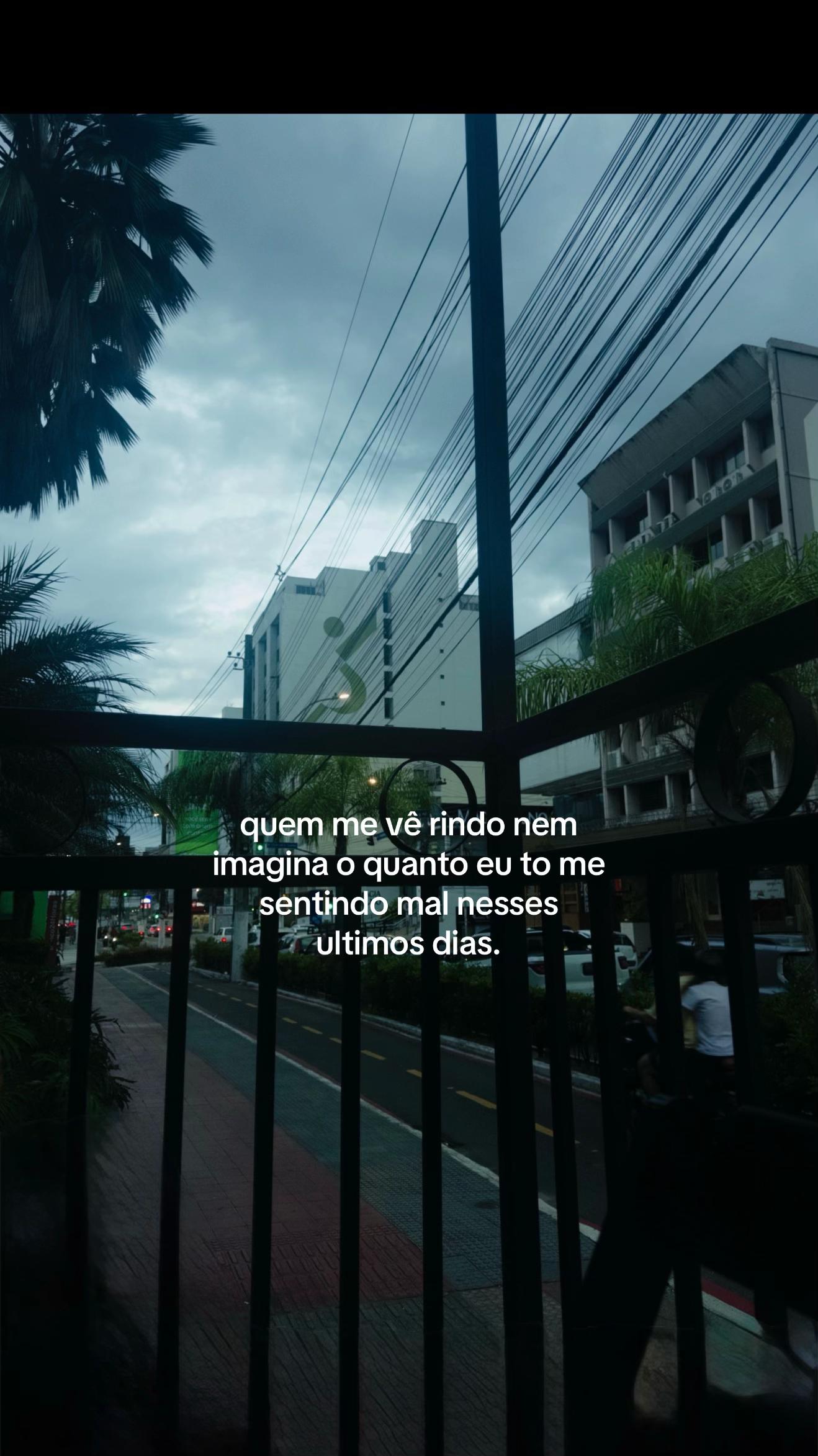 @꩜