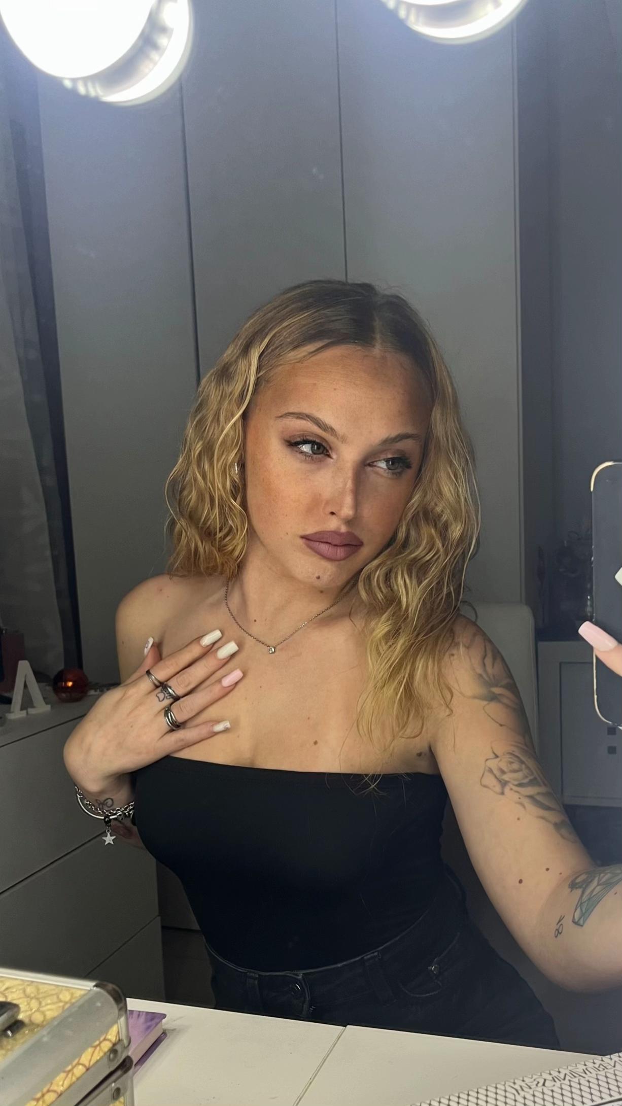 @Valevasia