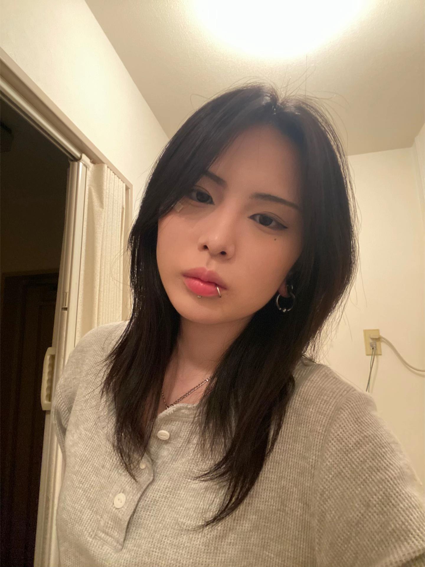 @ガキに必要なのは恋人じゃない、母親よ。