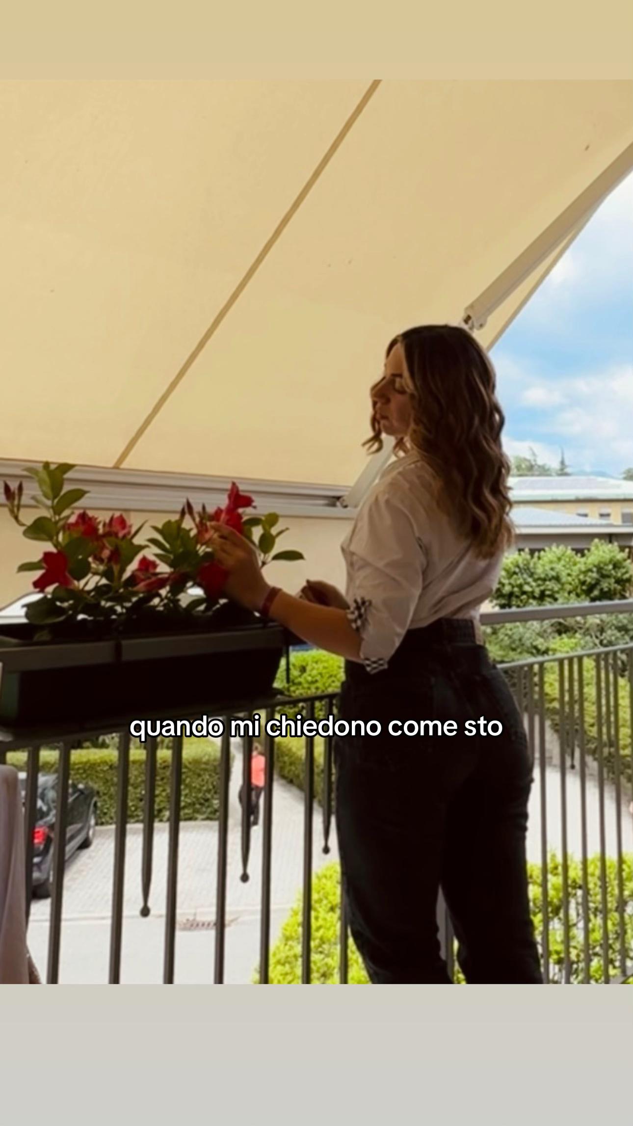 @annaazanella