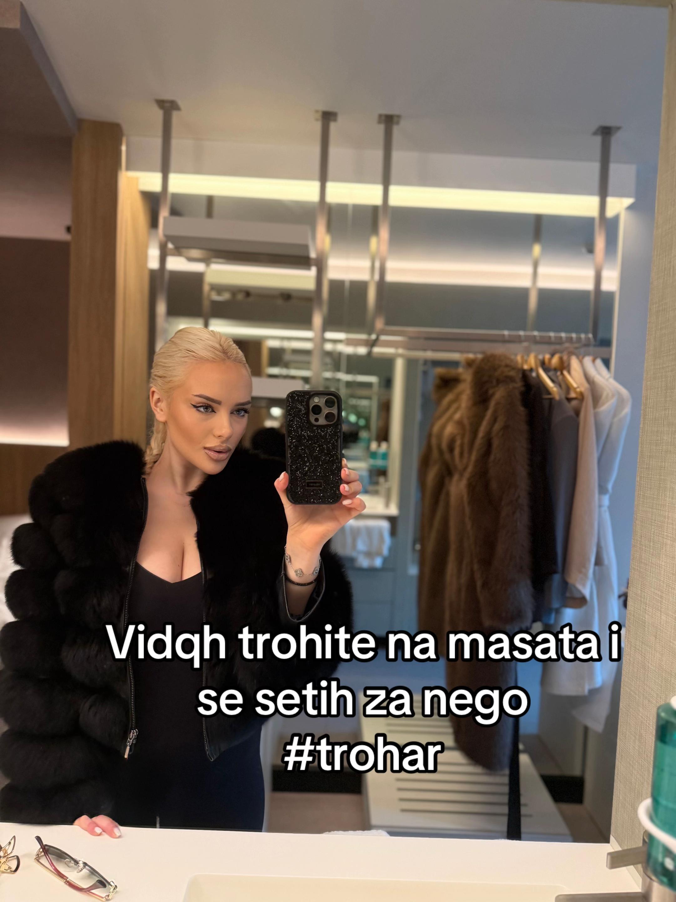 @Lilyana