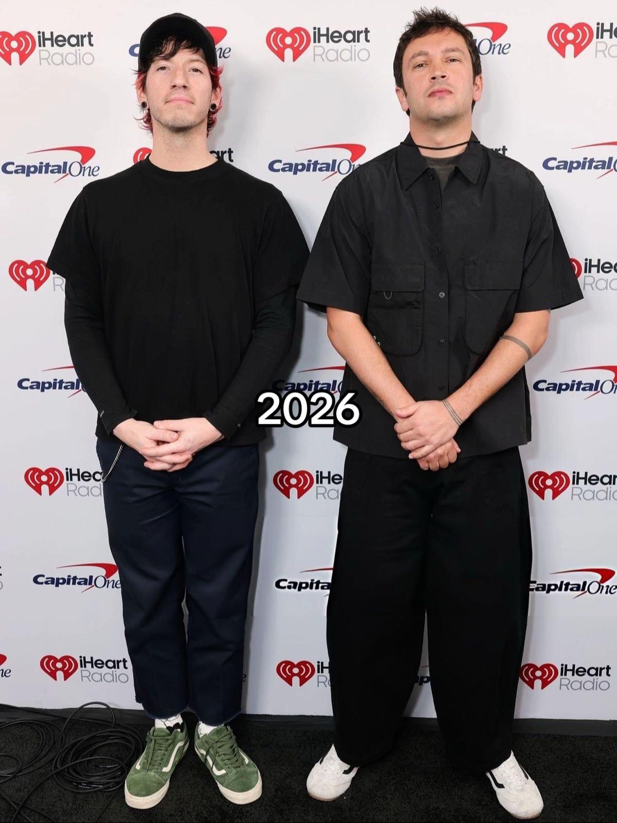 @mia |-/