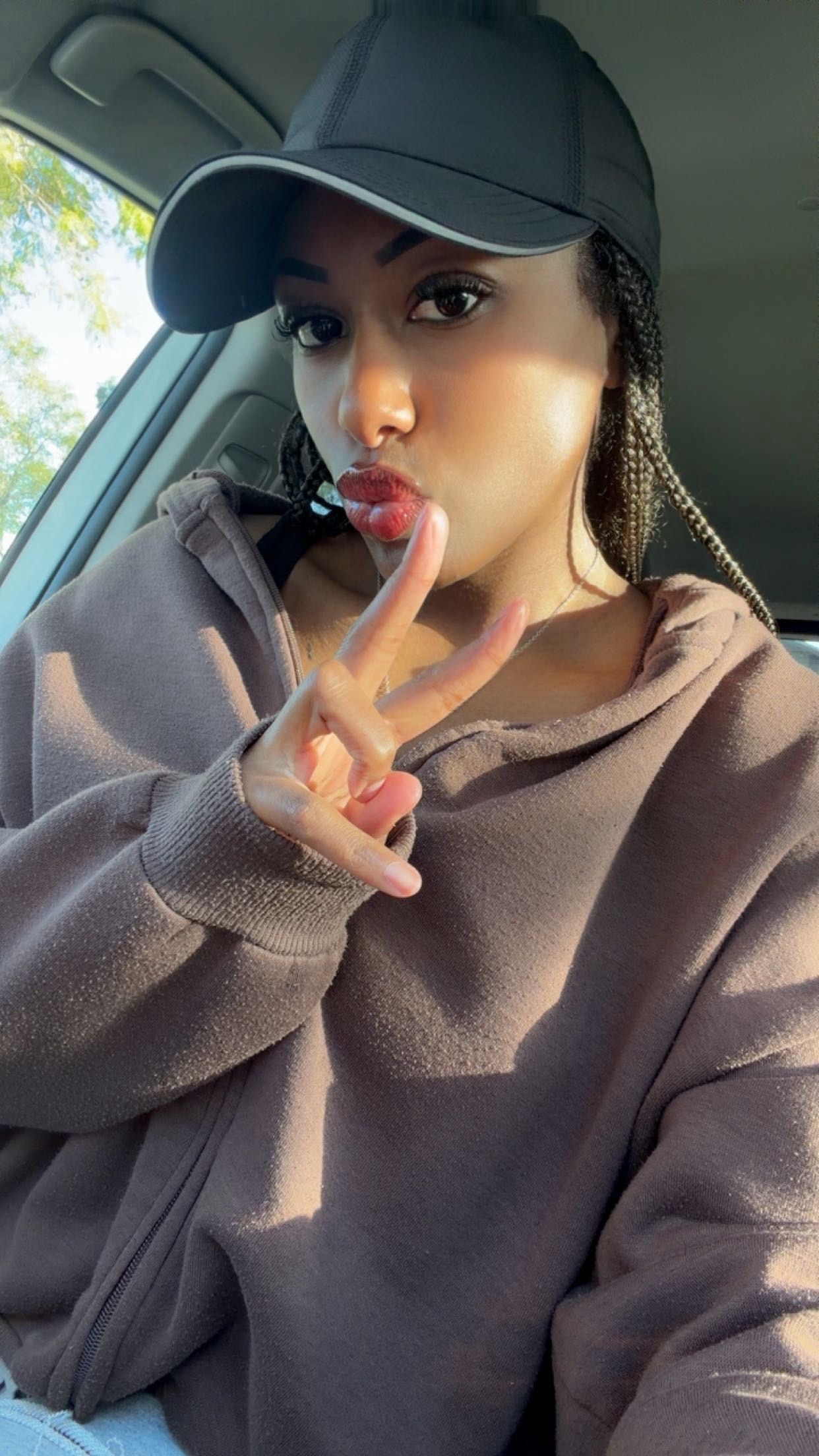 @Chloe🦋