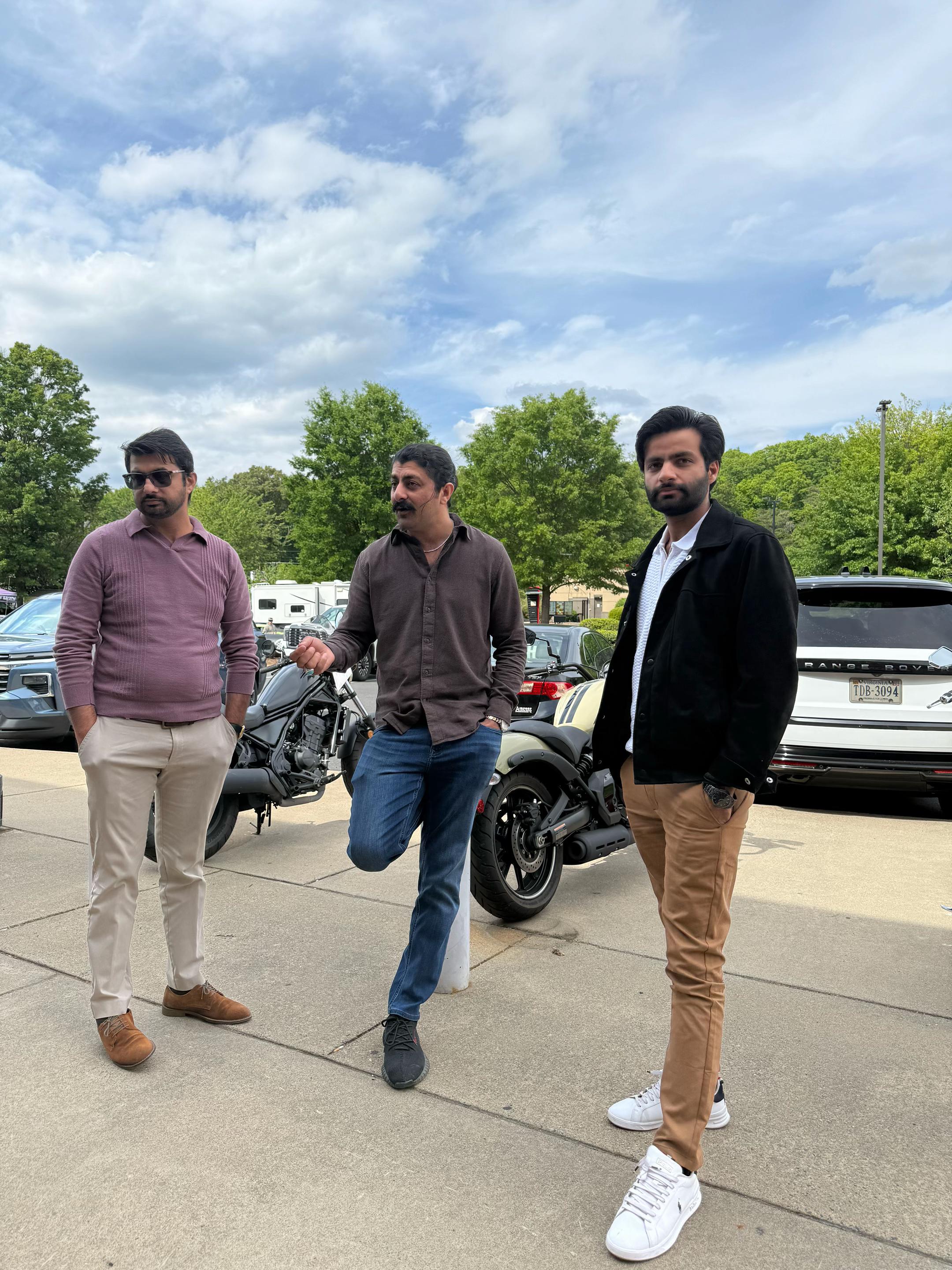 @Ali Malhi 10 🇺🇸🇵🇰