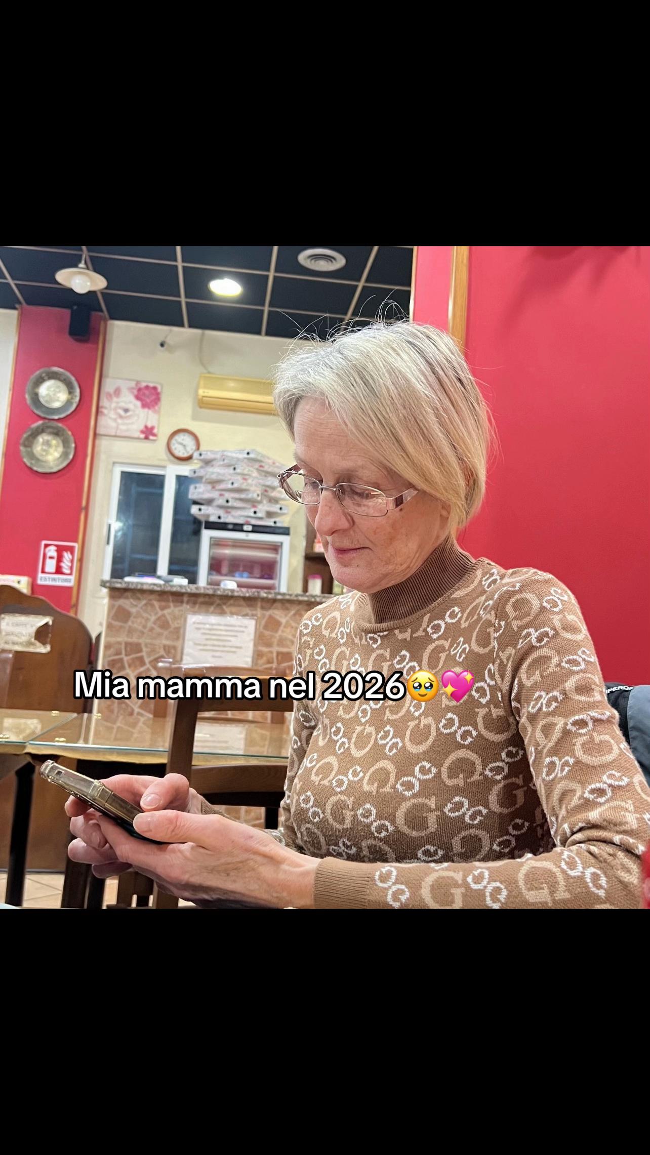 @__larossapiurossaa__
