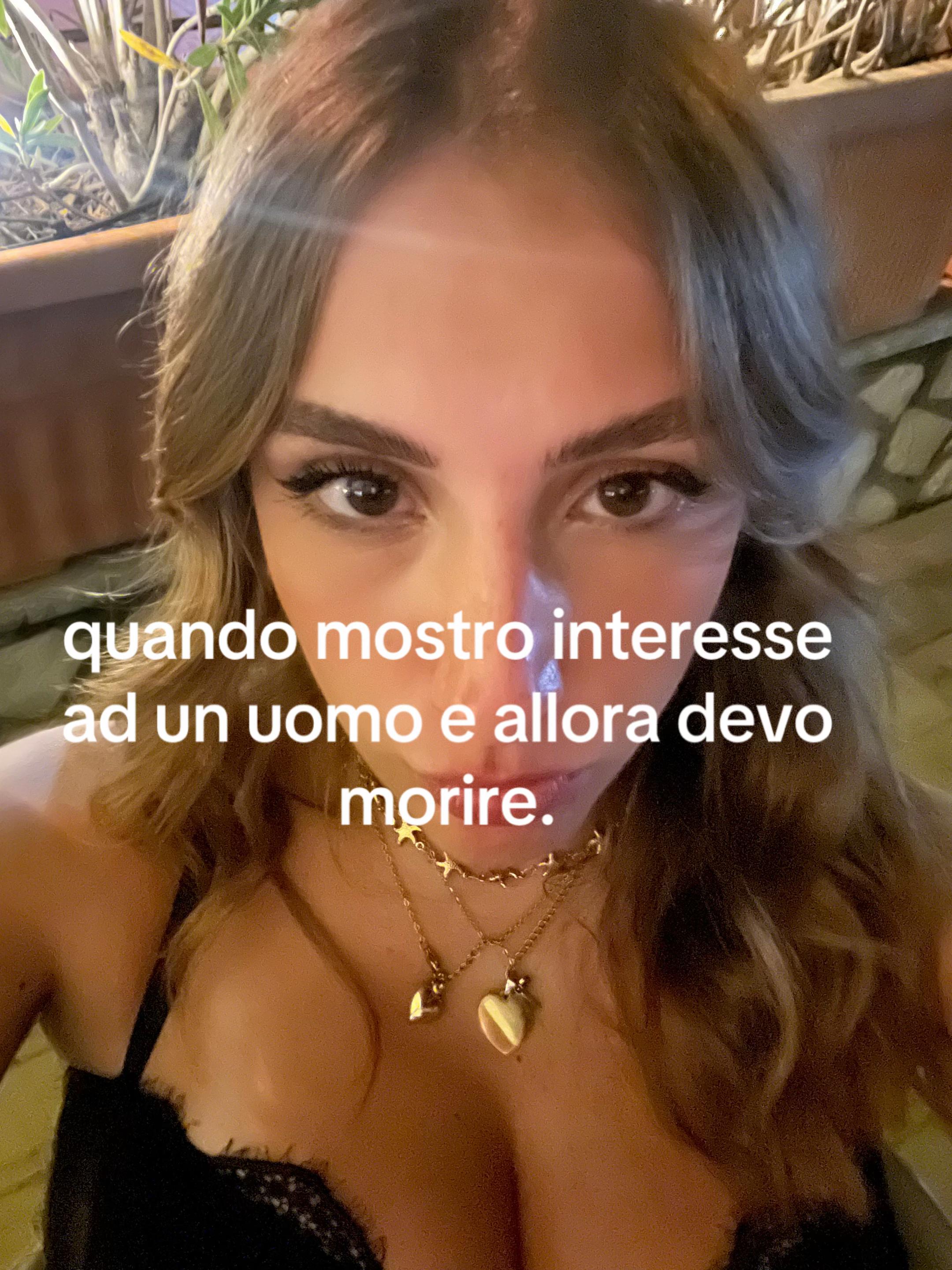 @_lollyss_