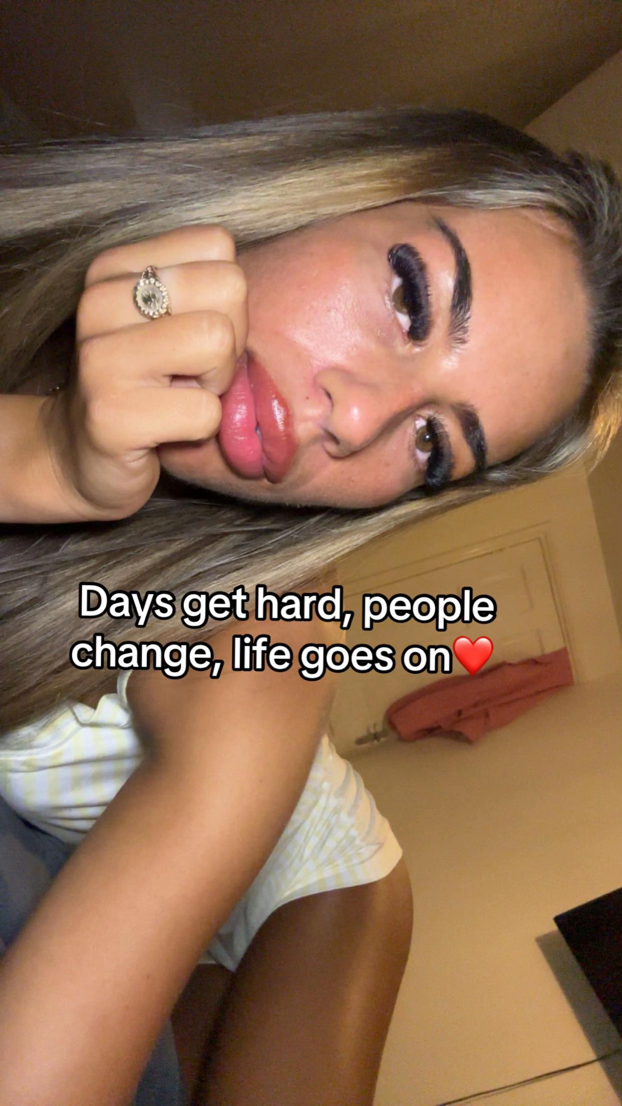 @beccarosefloodxo