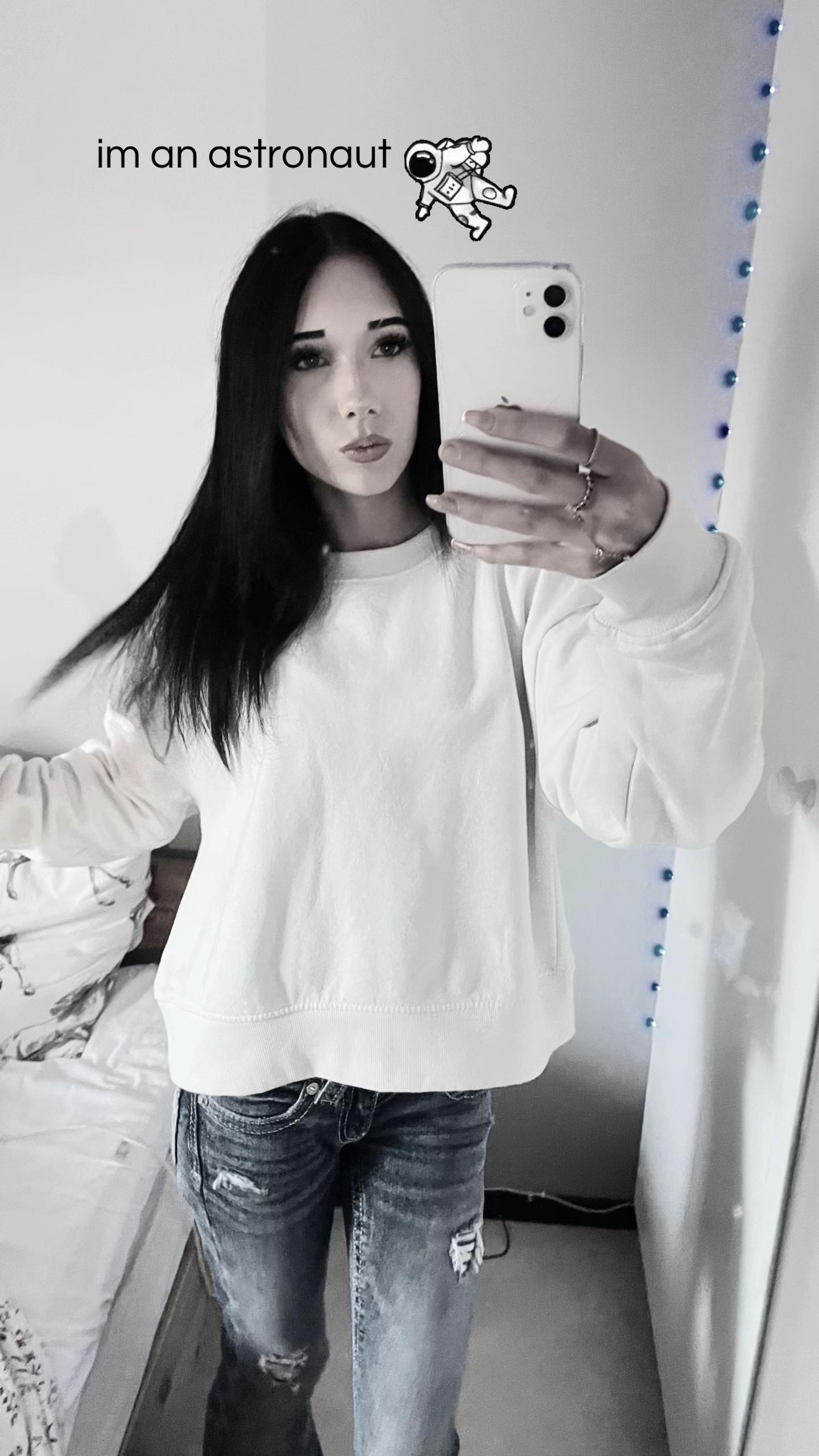 @ℳ𝒾𝓇𝒶𝓃𝒹𝒶 & ℬ𝒶𝓎𝓁𝒶