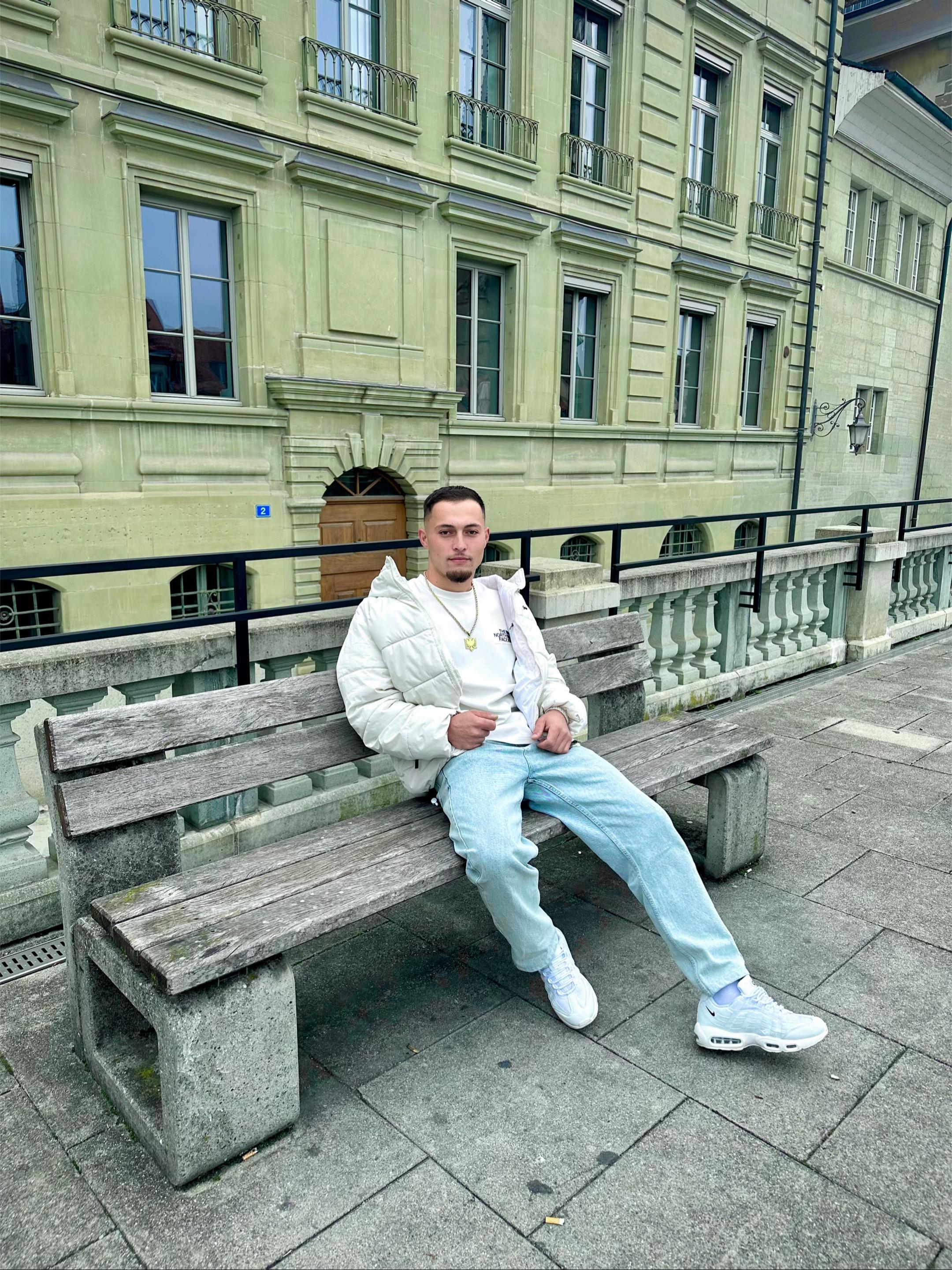 @Bleoni 🦅🇨🇭