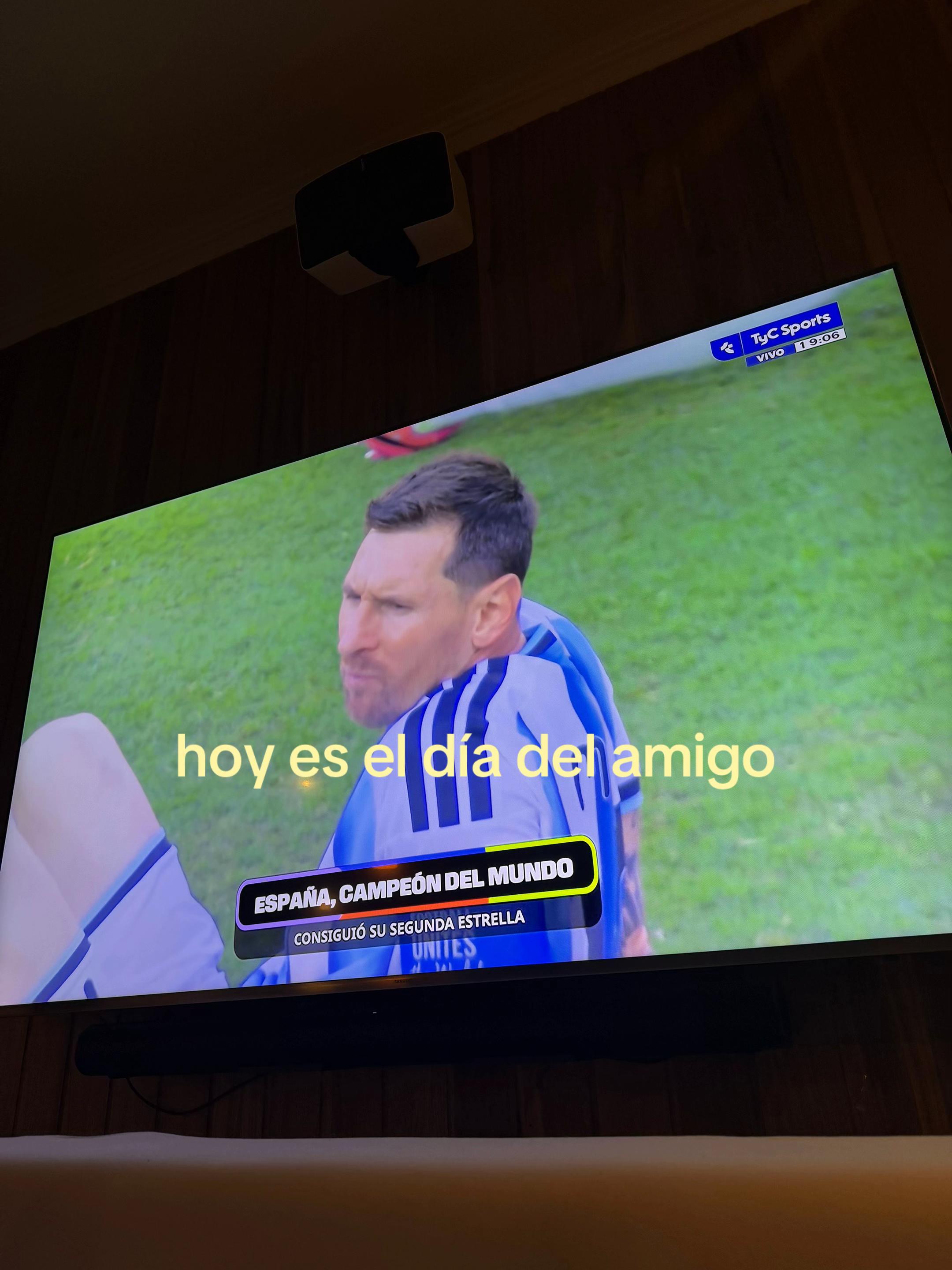 @VIOLETA