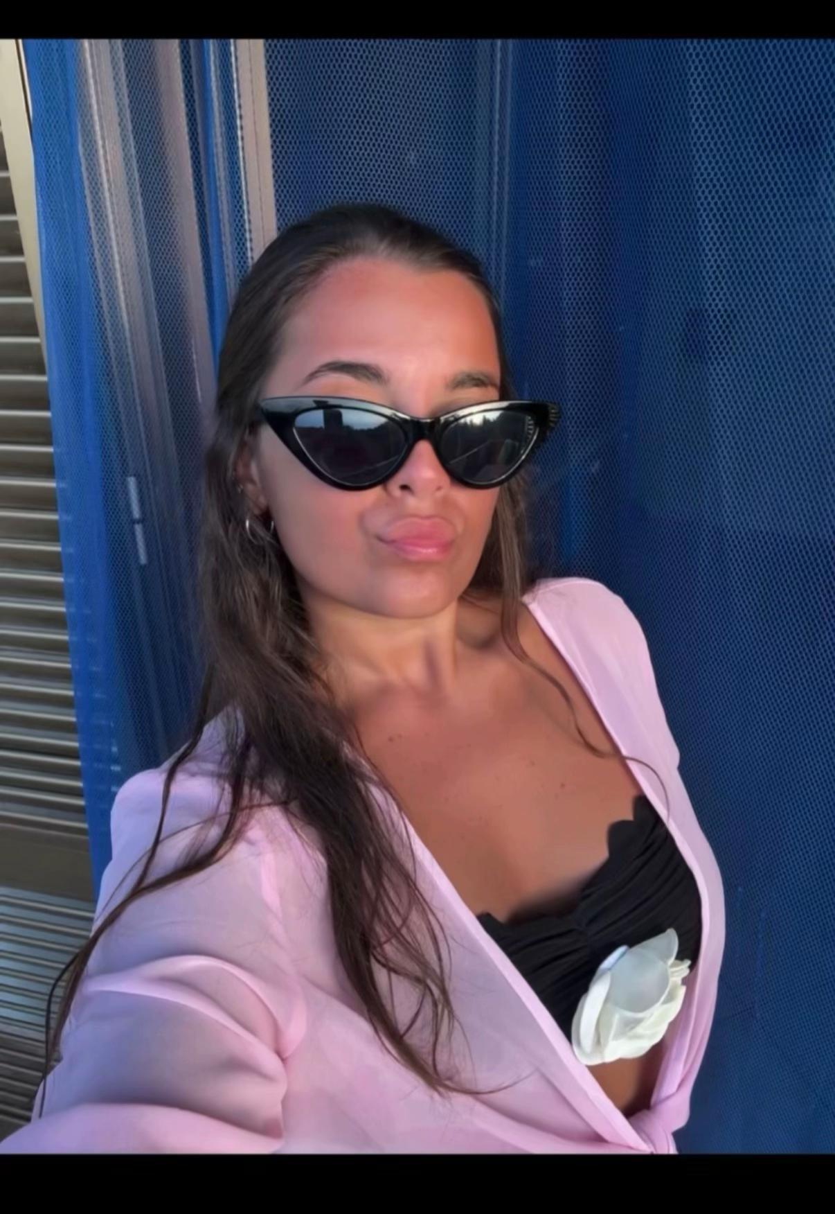 @v&igrave;