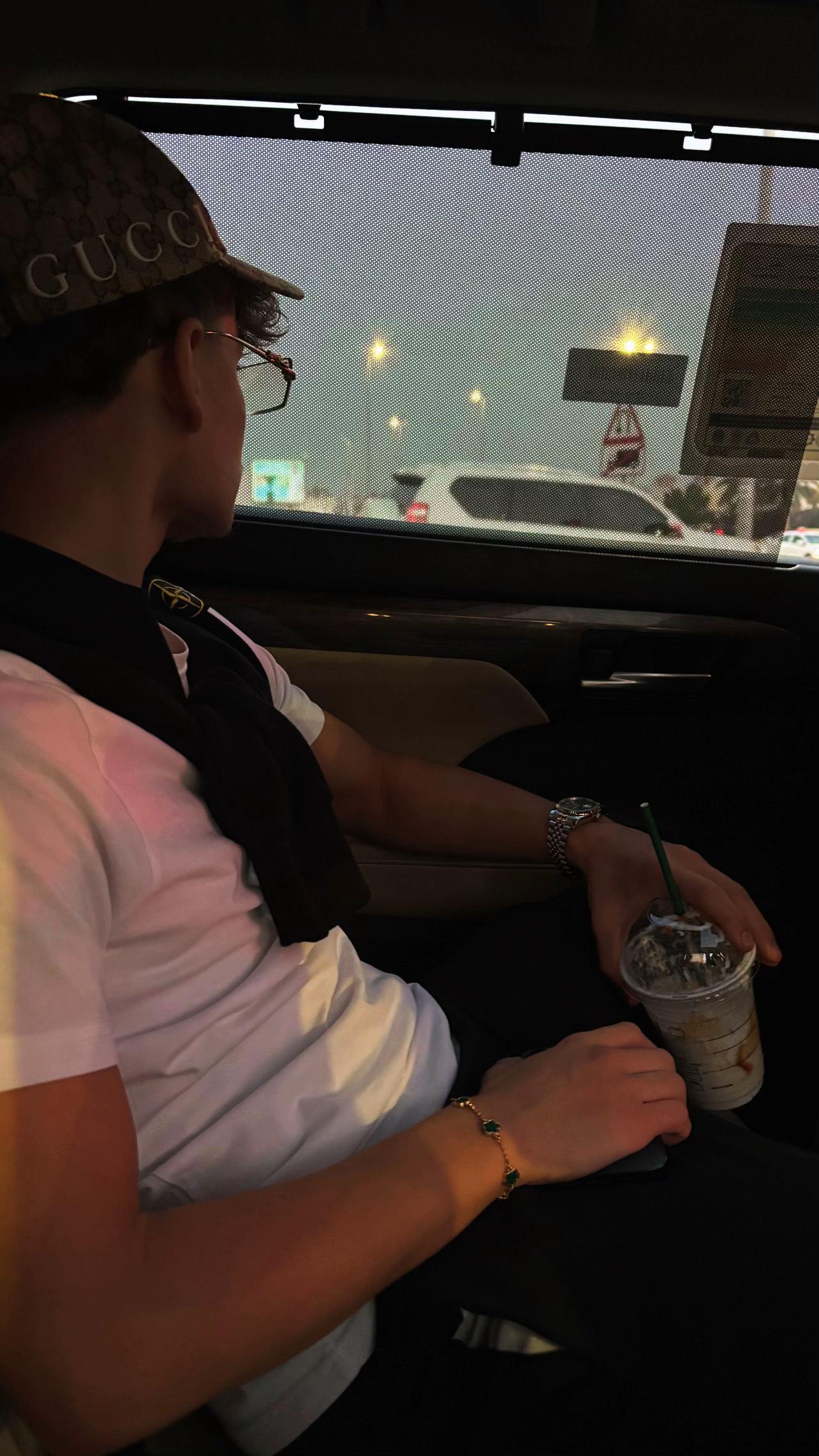 @YJ