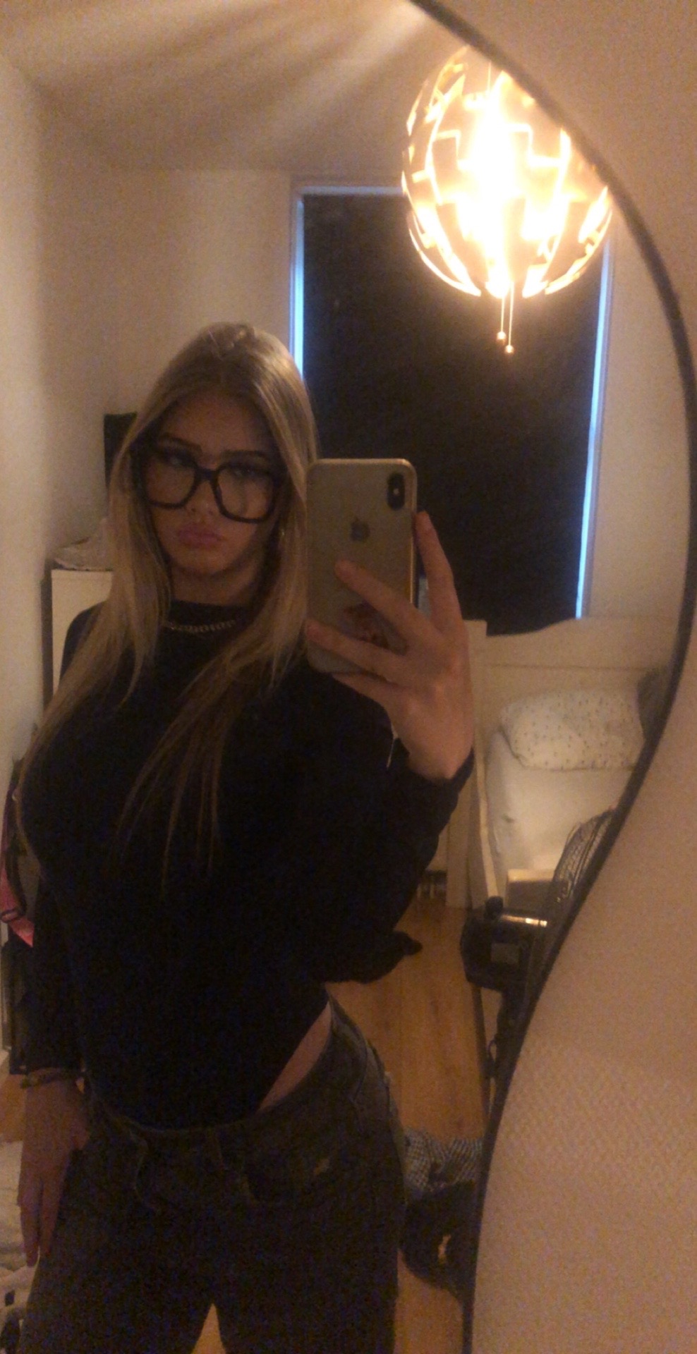 @𝐅𝐋𝐄𝐔𝐑 𝐒𝐎𝐏𝐇𝐈𝐄
