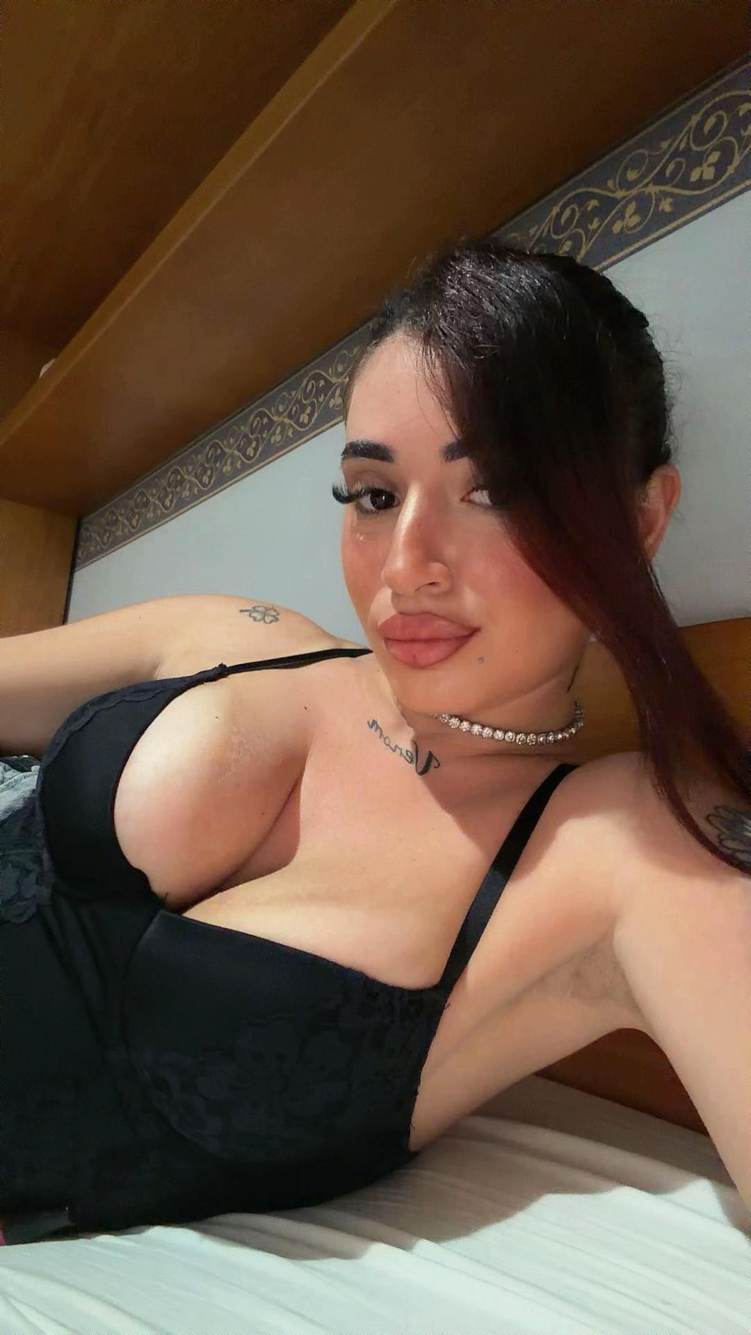 @🌟𝐓𝐇𝐄𝐑𝐄𝐀𝐋𝐌𝐁17🌟