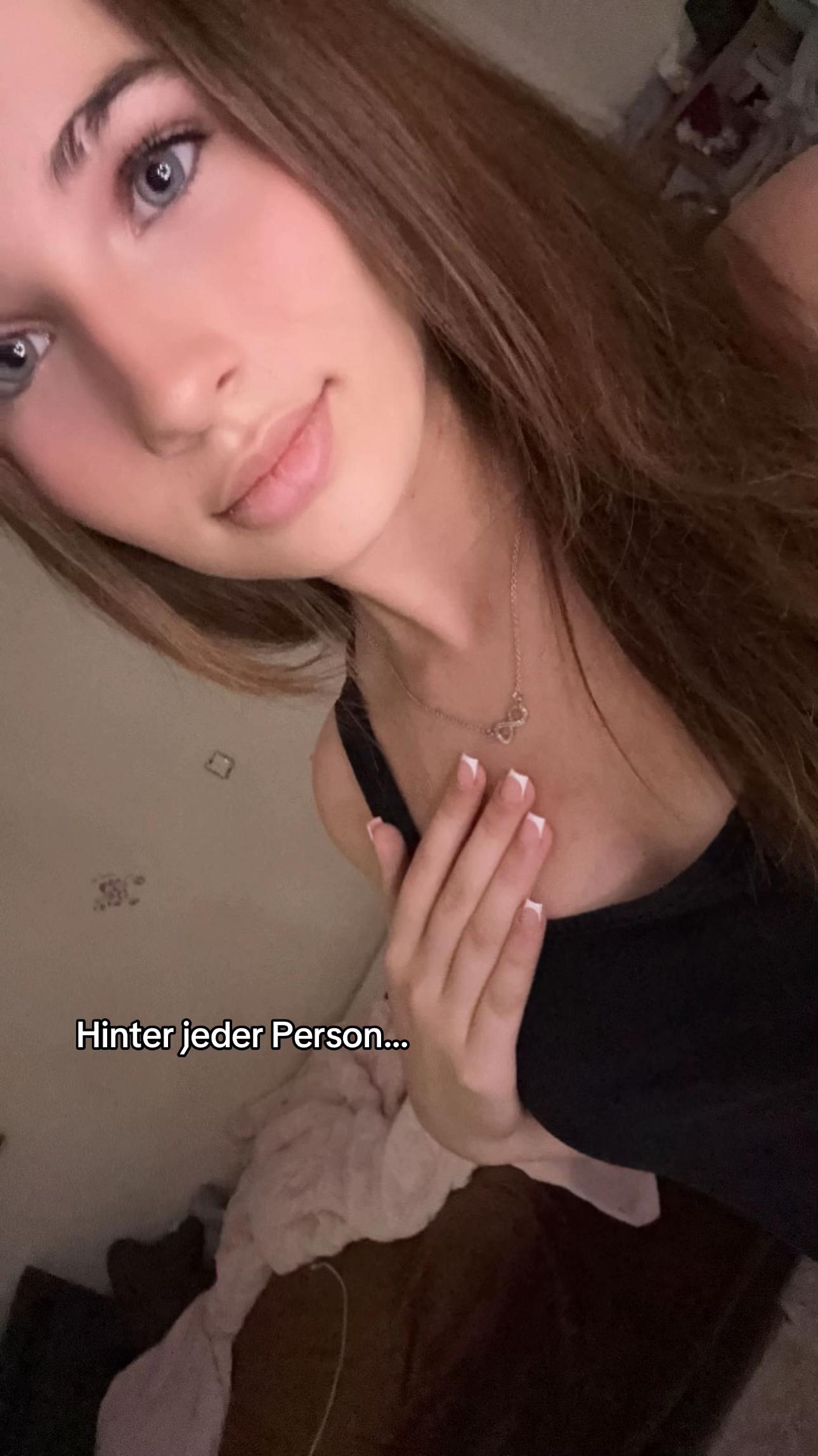@Lara 🎀