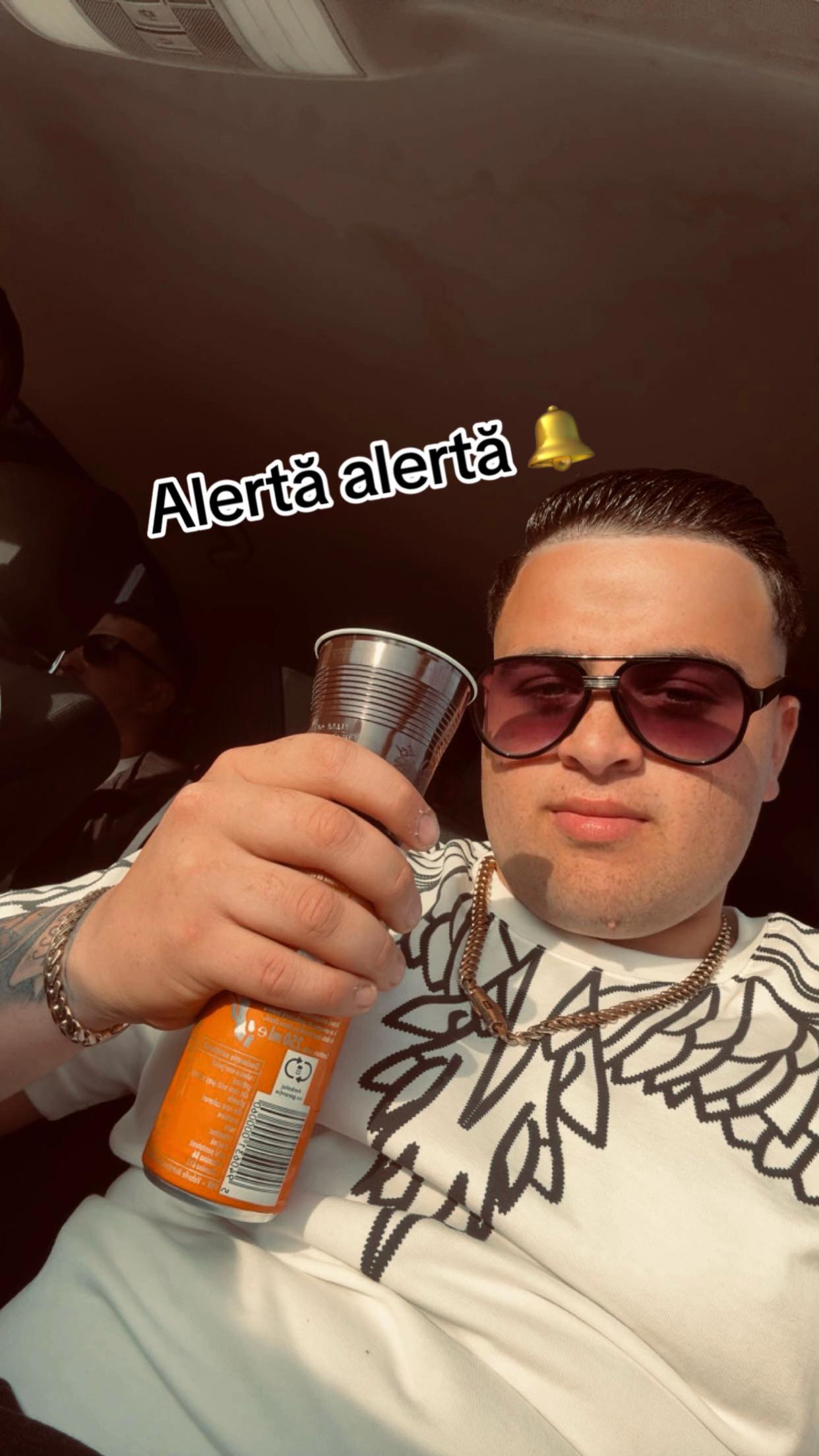 @Manu🎯