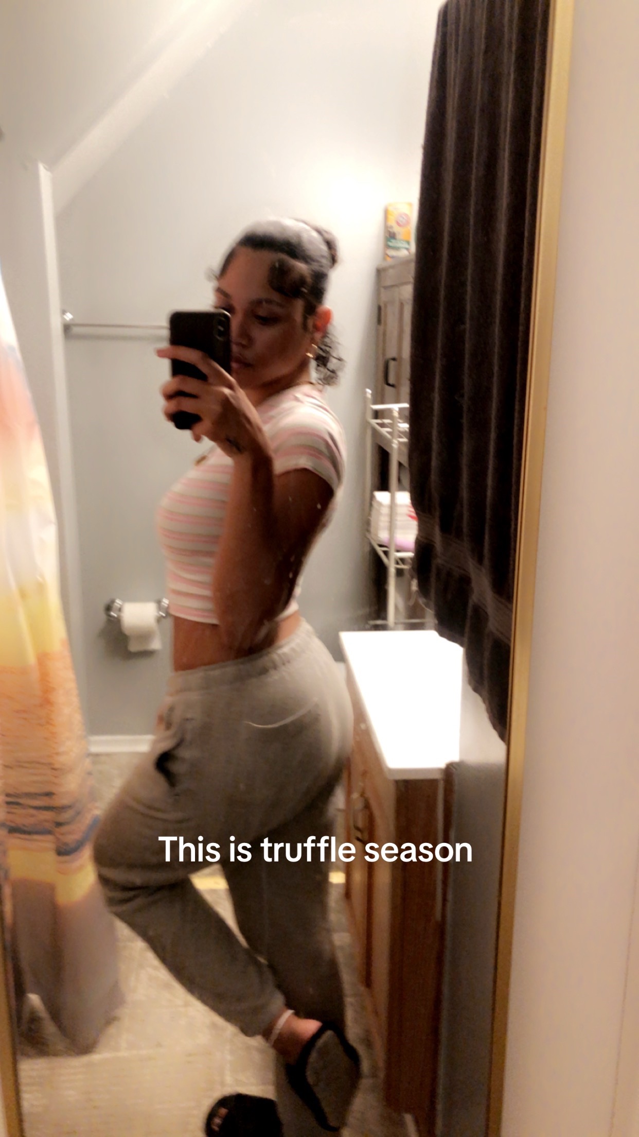 @layla…