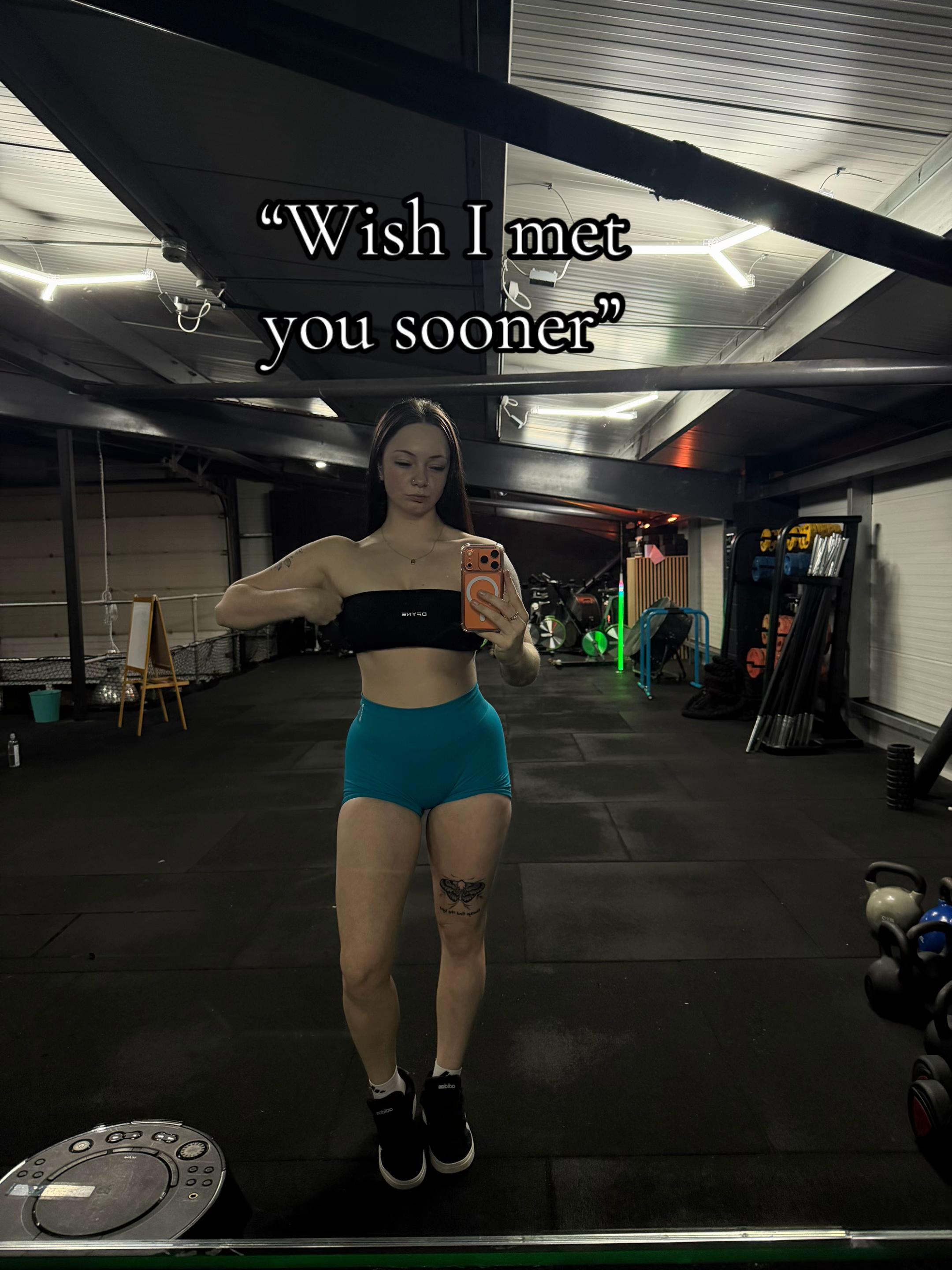 @Hollymb<3