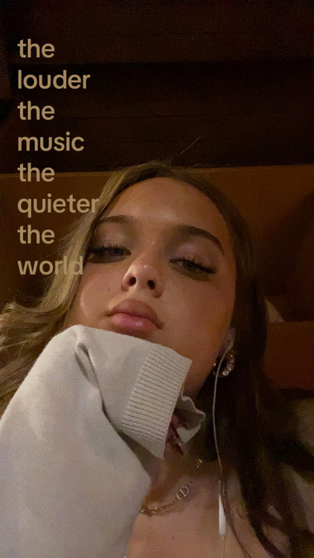@ℒ𝒾𝓁𝒾𝒶