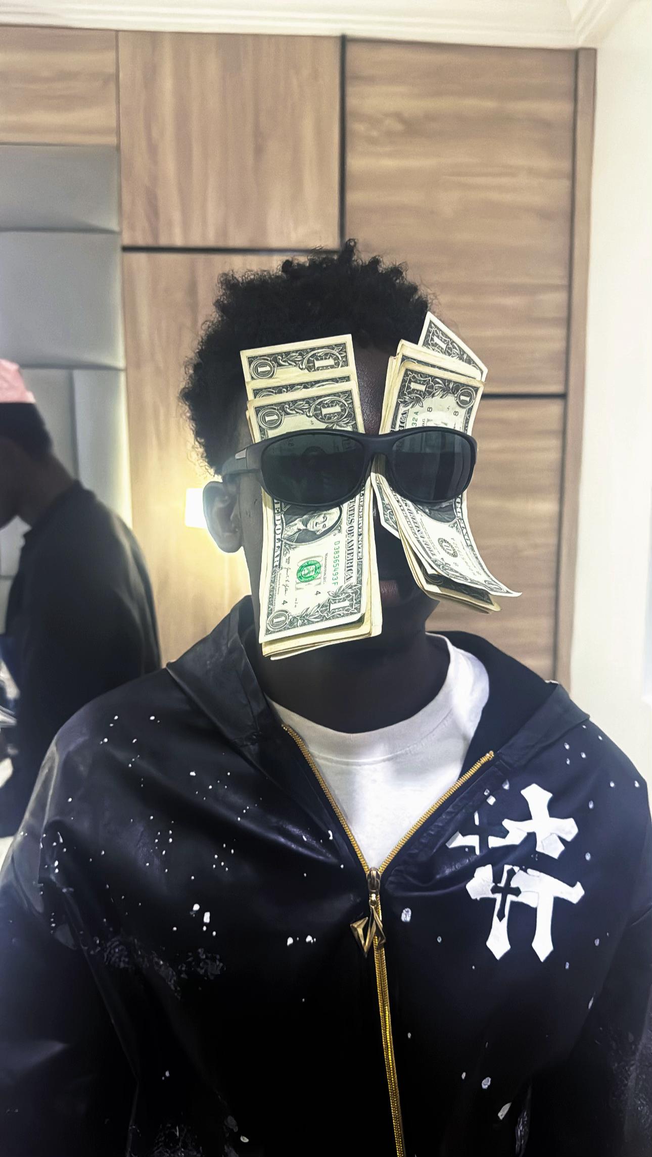 @Thee_$tallion