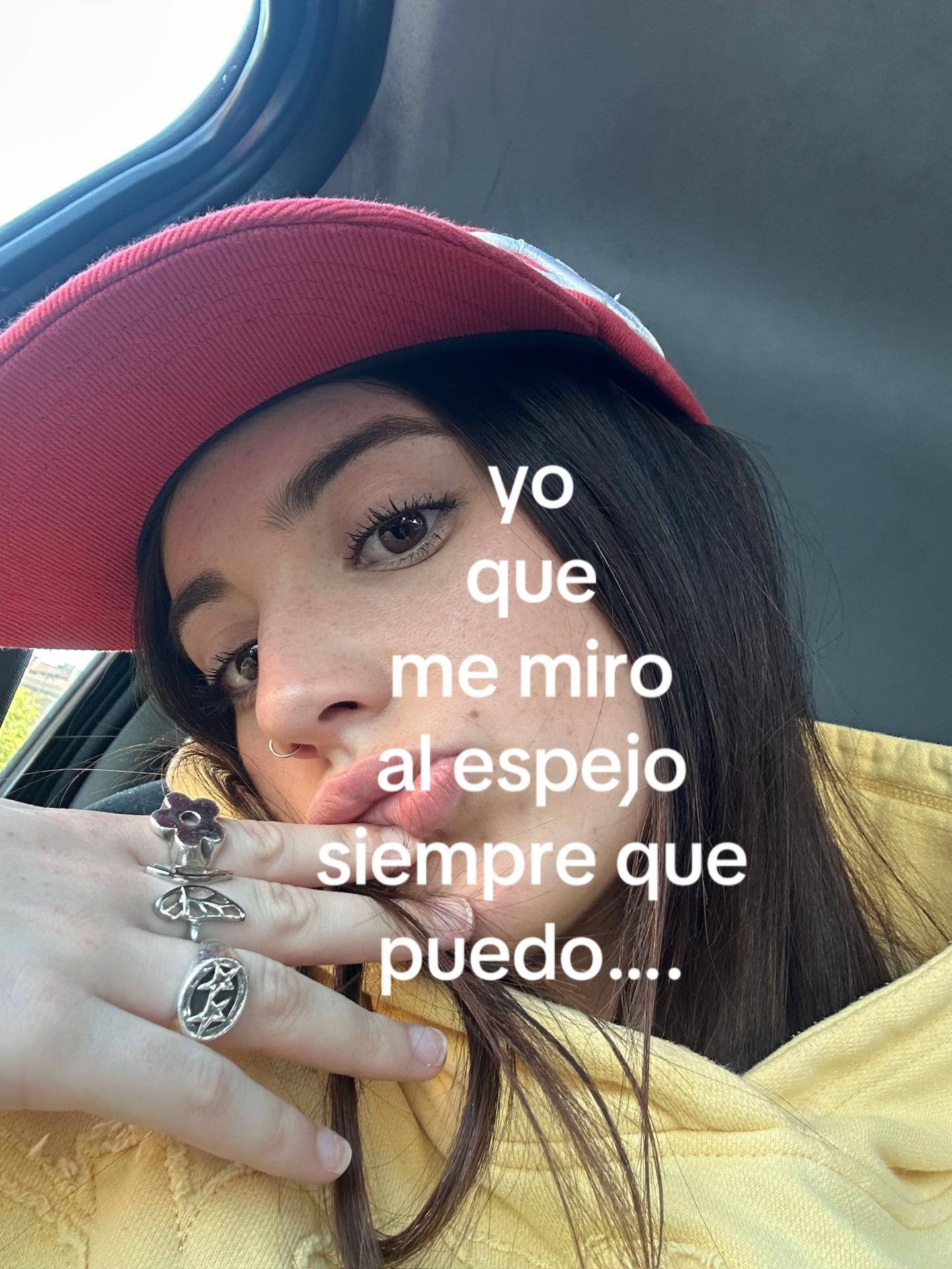@Luc&iacute;a🦦🤓🍒