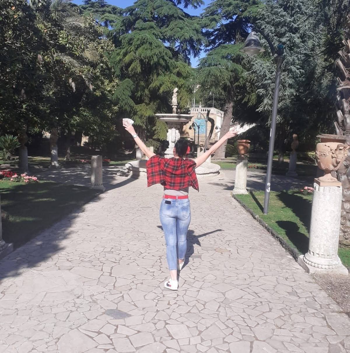 @COȚOFANA REA