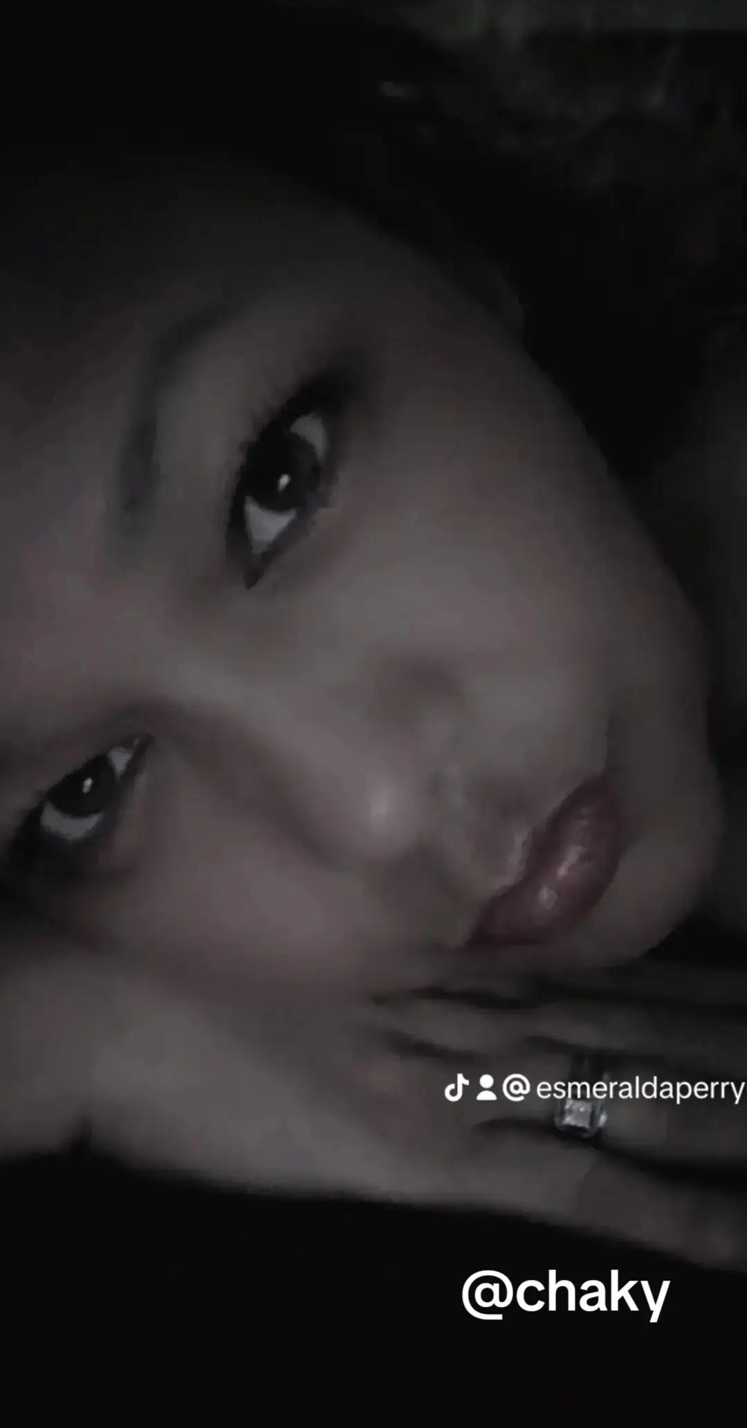 @Esmeraldaperry ๐