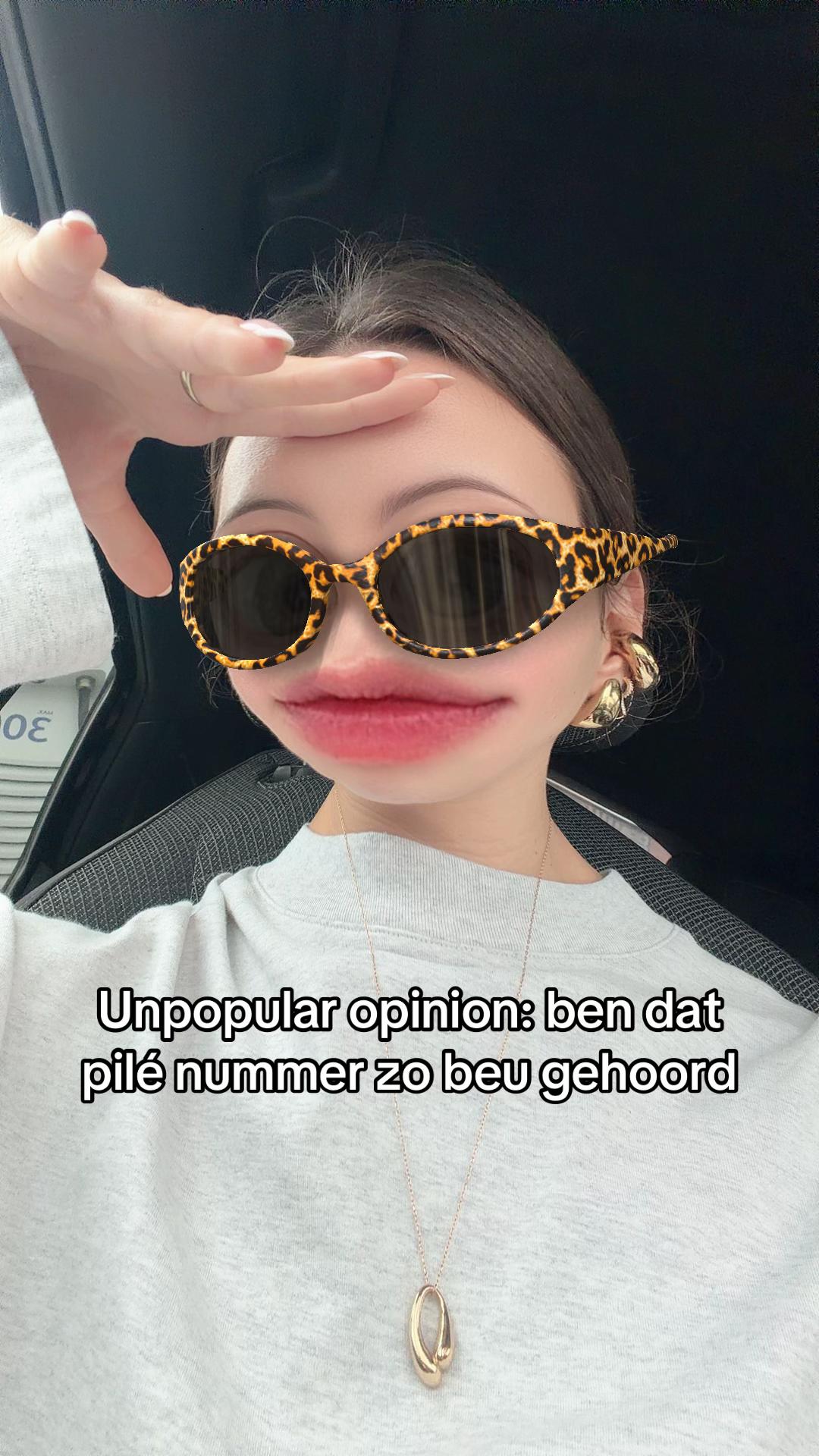 @NINA BLACK