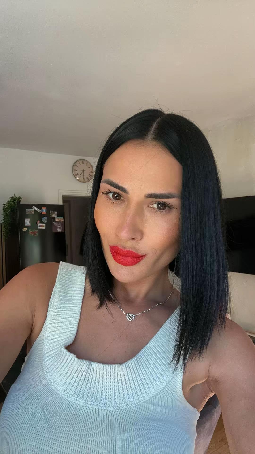 @Ana Grozdanović