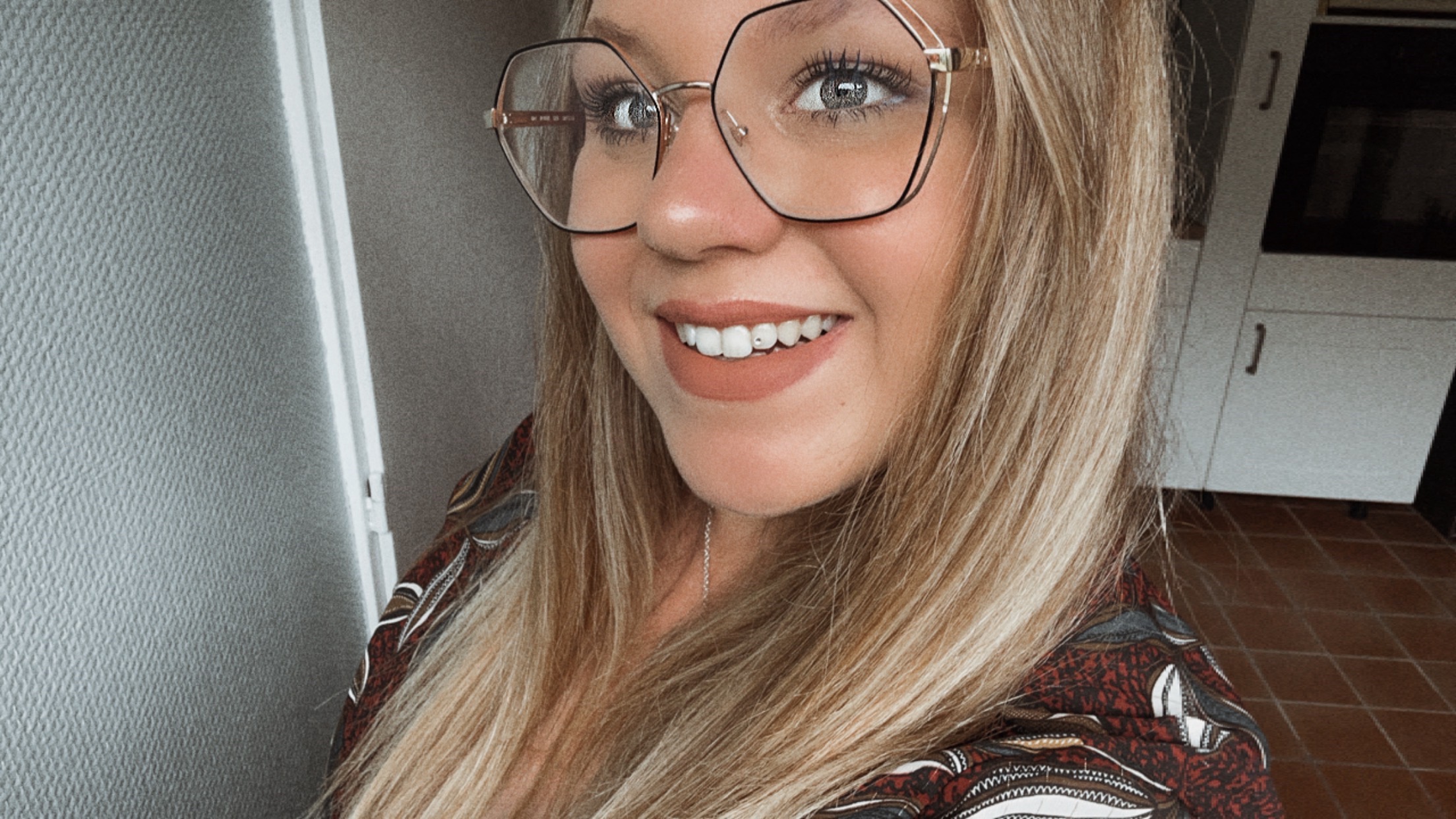 @Curvy_Laurine