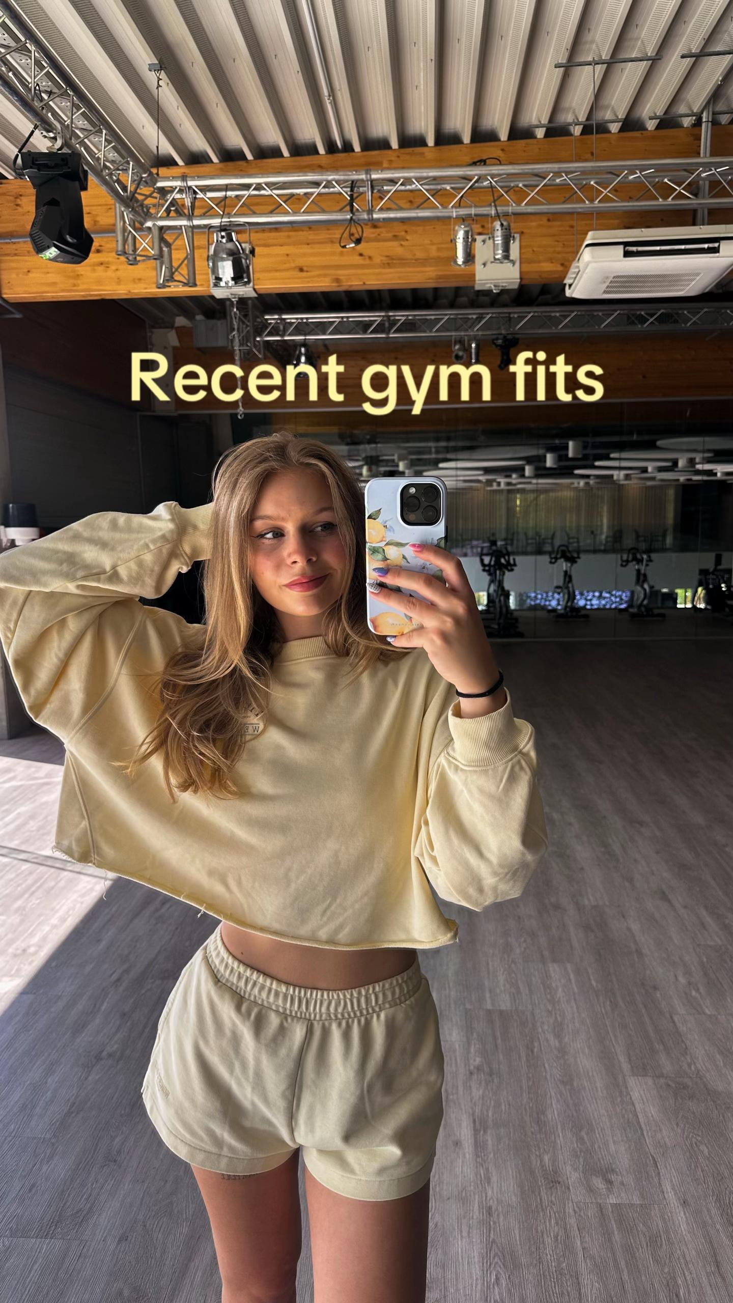 @Yana Elyn
