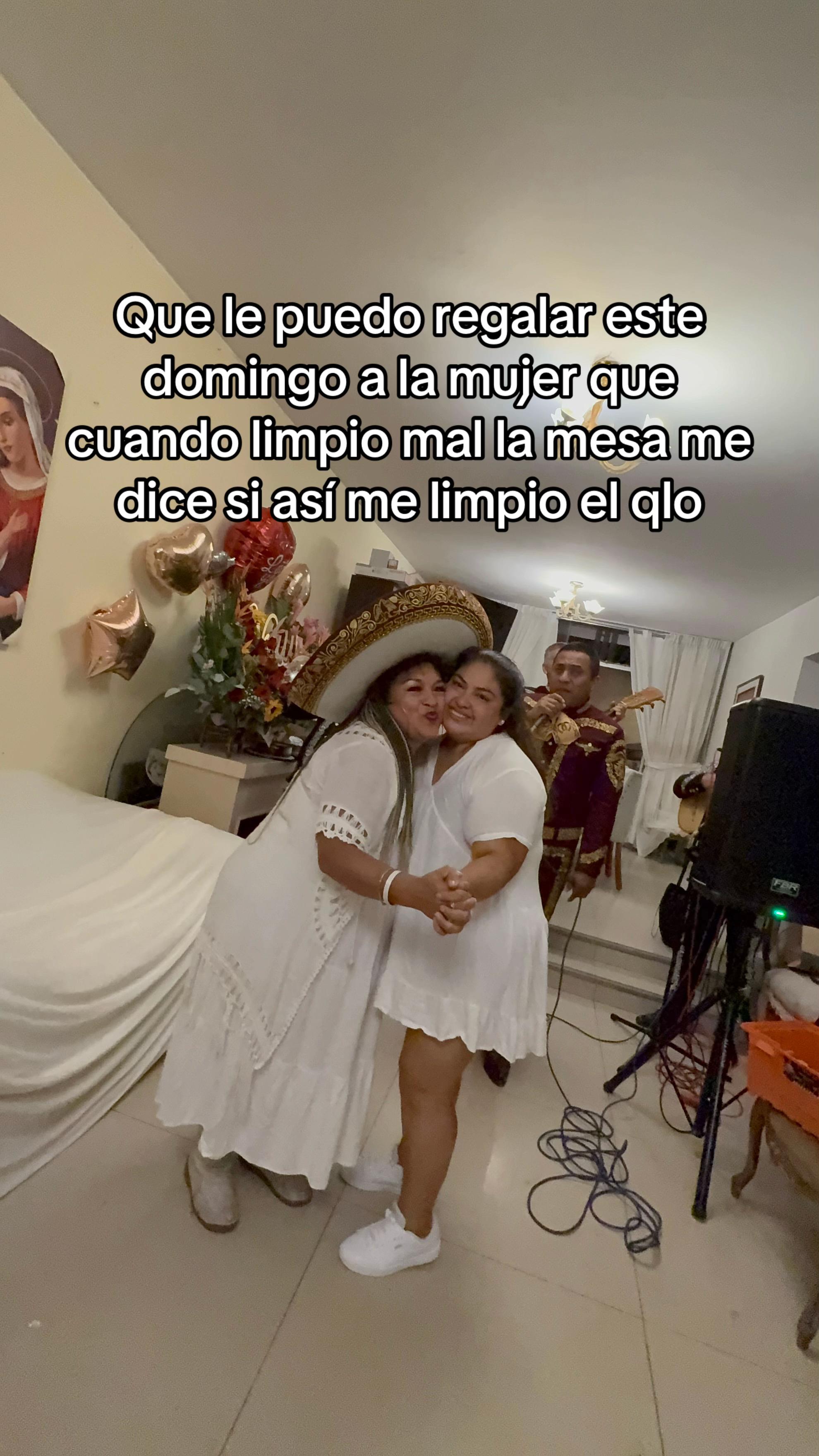 @Mellyando